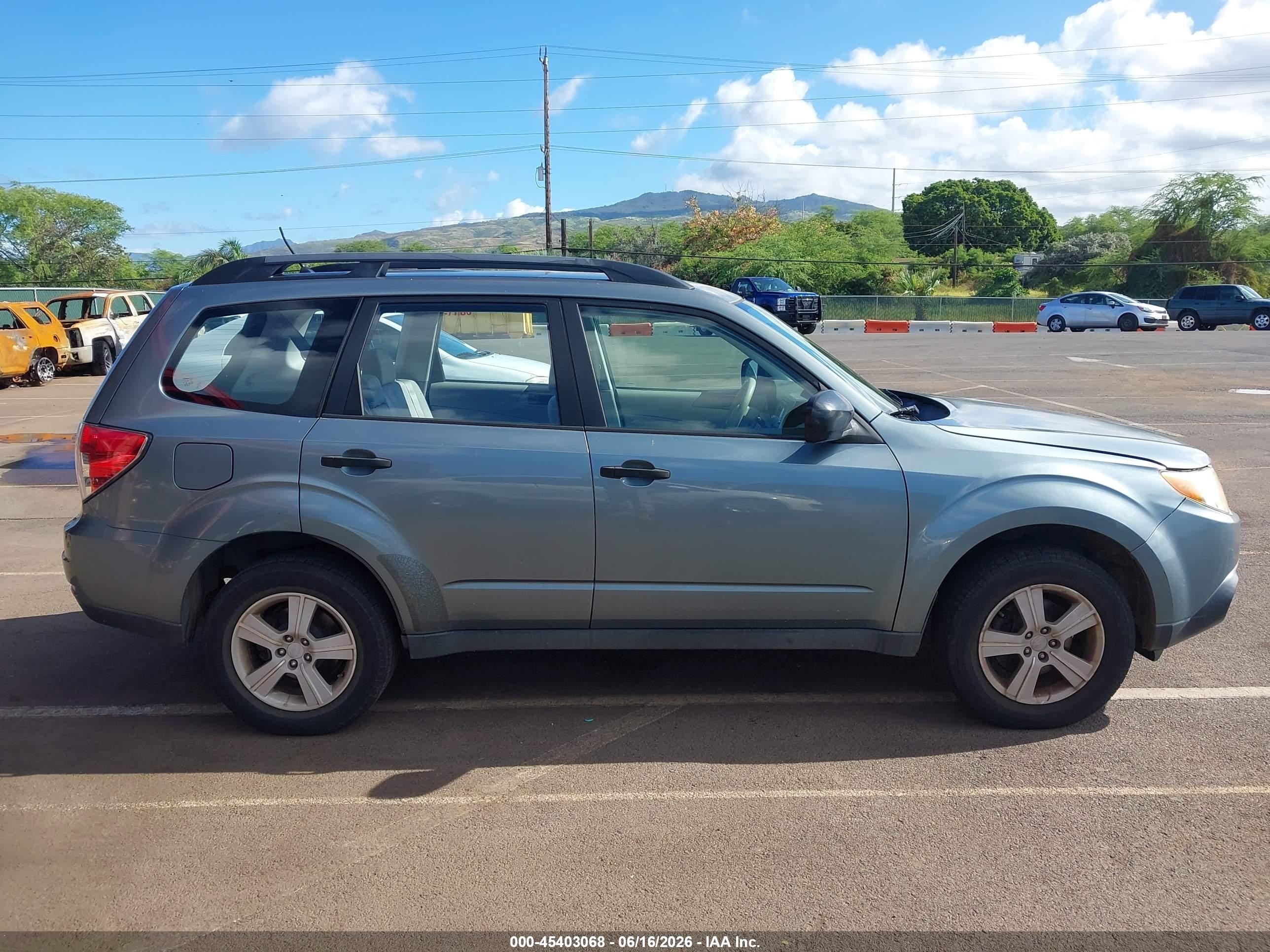 2010 Subaru Forester 2.5x Maroon vin: JF2SH6BC9AH793525