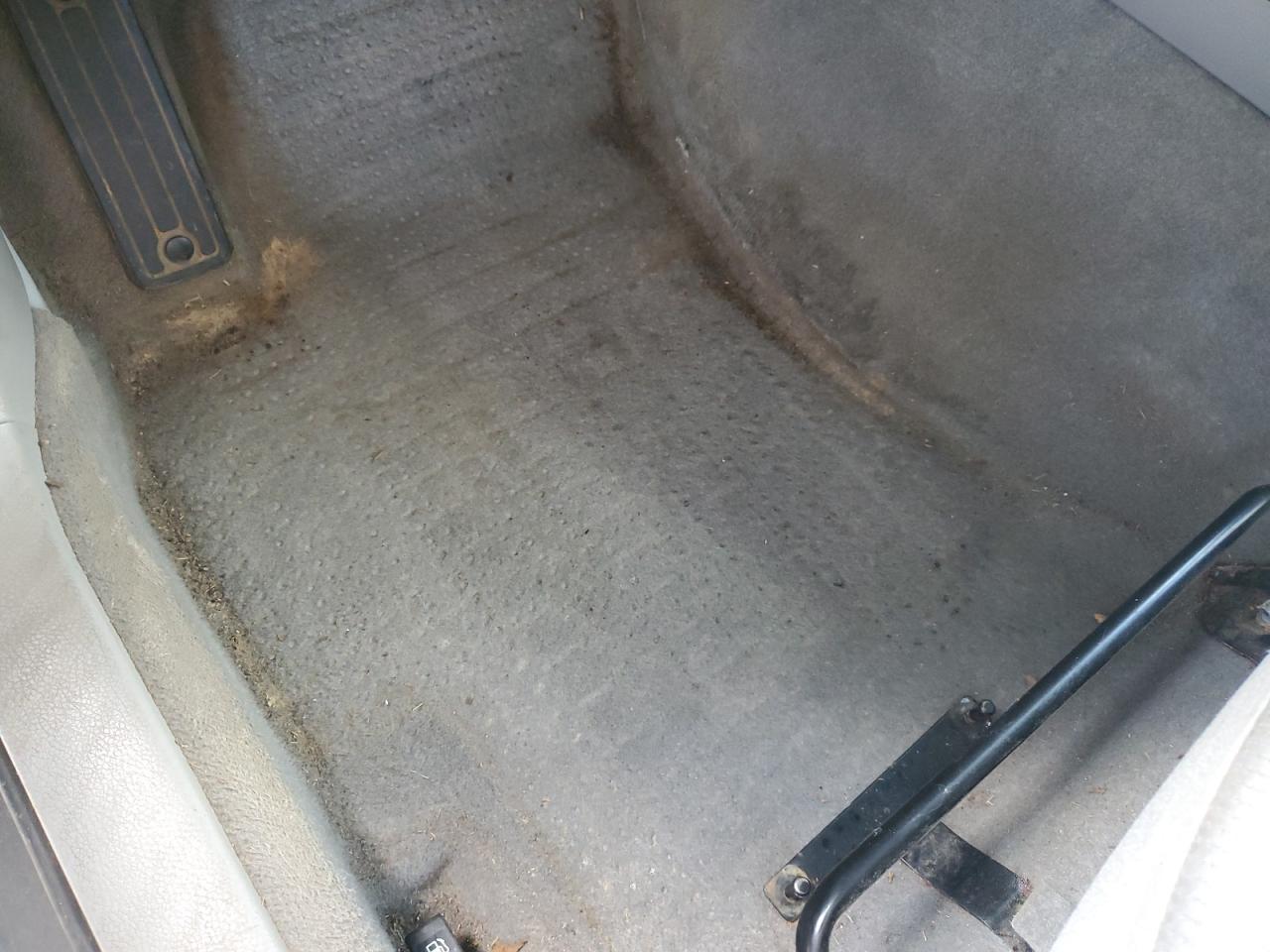 2010 Subaru Forester Xs Blue vin: JF2SH6BCXAH771839 Damage: Left Front Carpet, Stained, Permanent