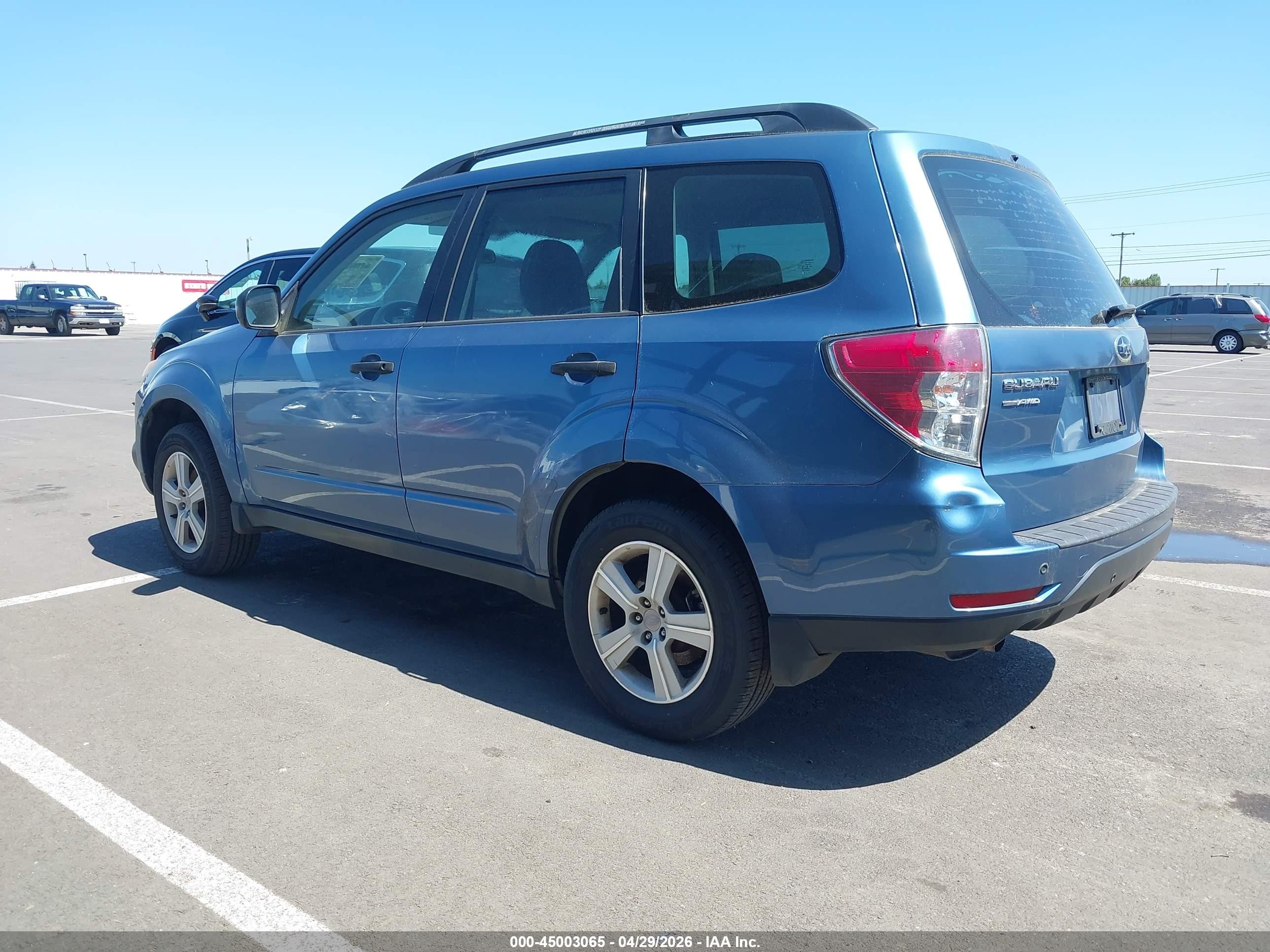 2010 Subaru Forester 2.5x Light Blue vin: JF2SH6BCXAH907905