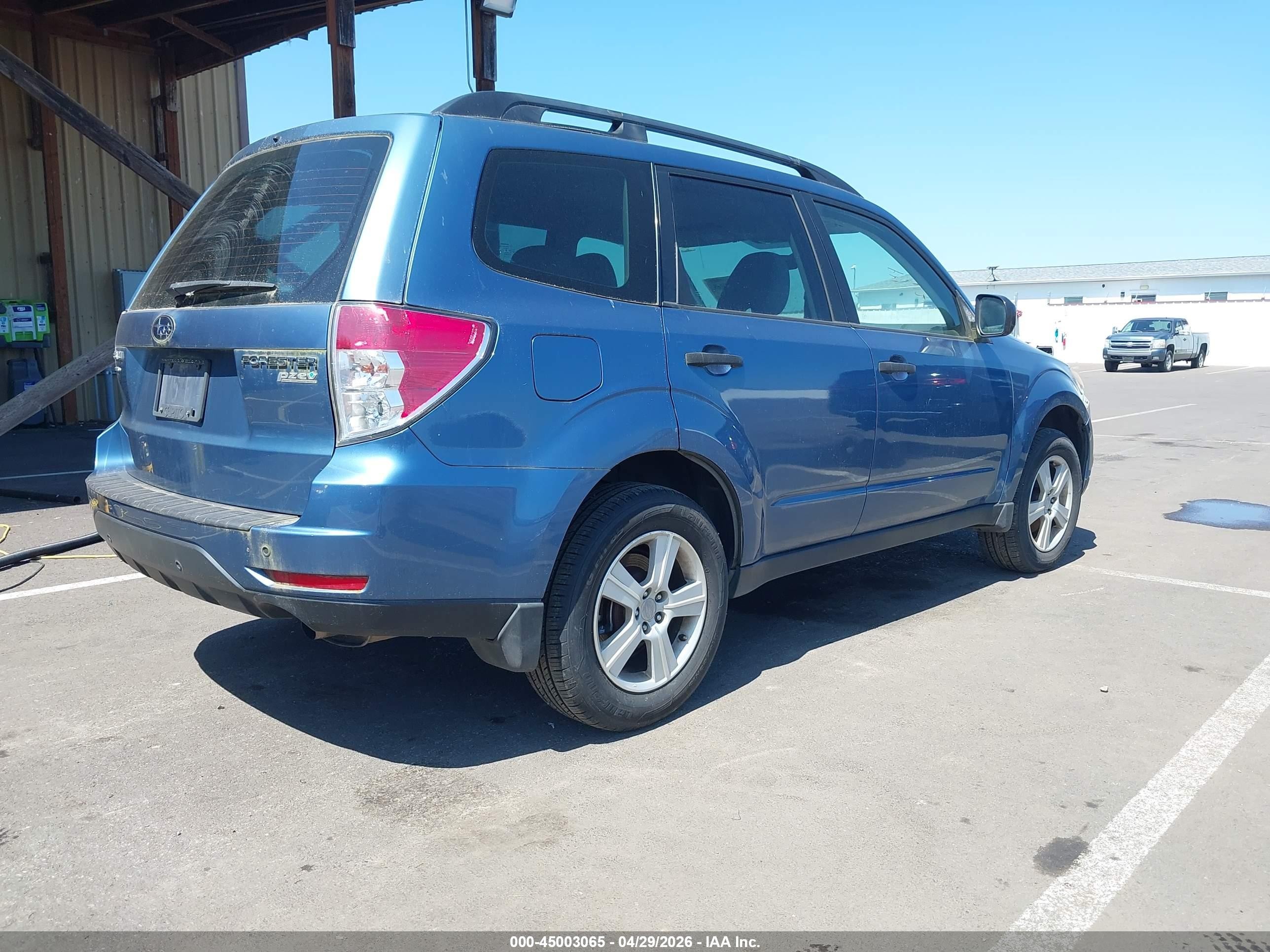 2010 Subaru Forester 2.5x Light Blue vin: JF2SH6BCXAH907905