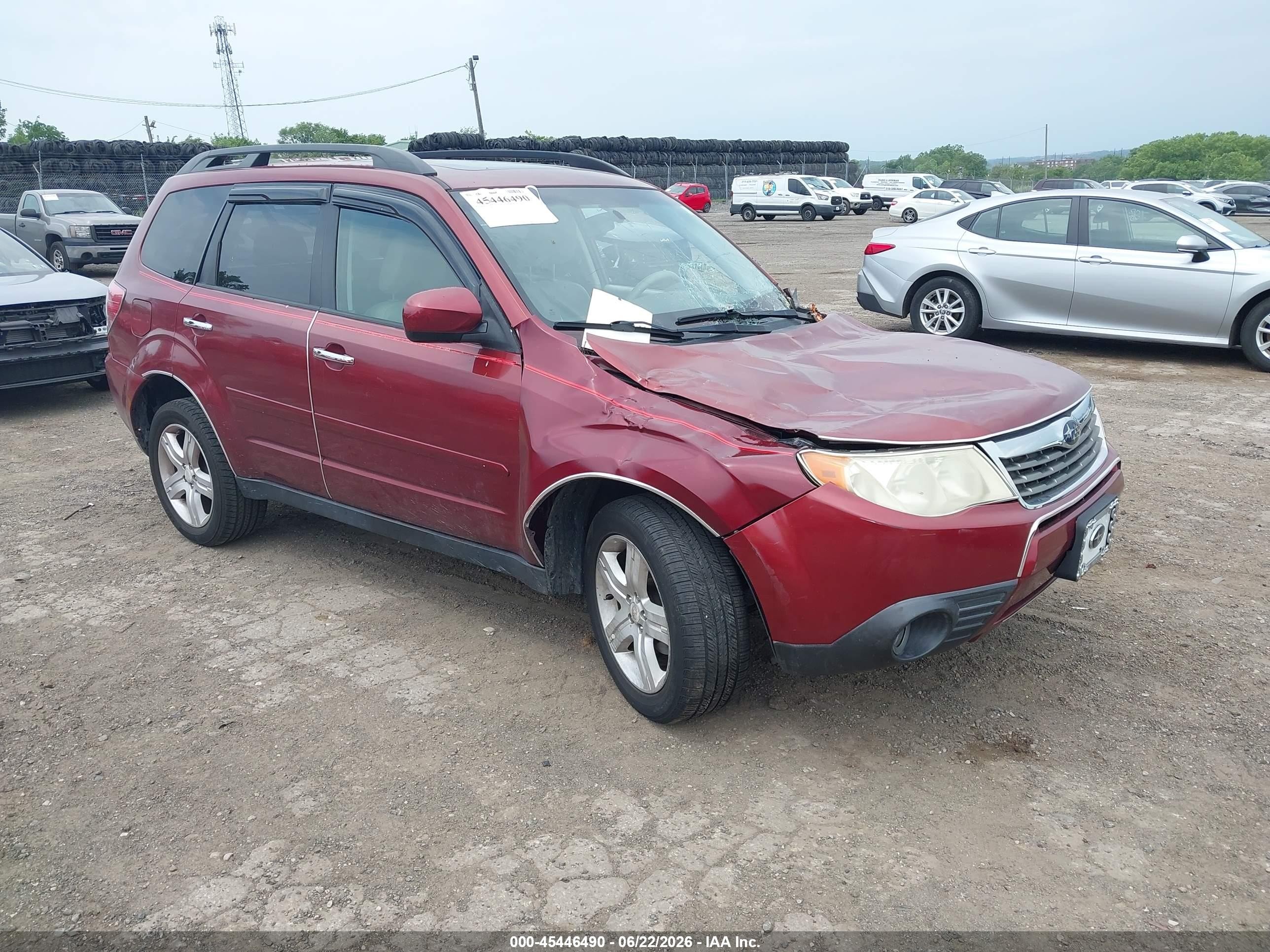 2010 Subaru Forester 2.5x Premium Burgundy vin: JF2SH6CC0AH710076