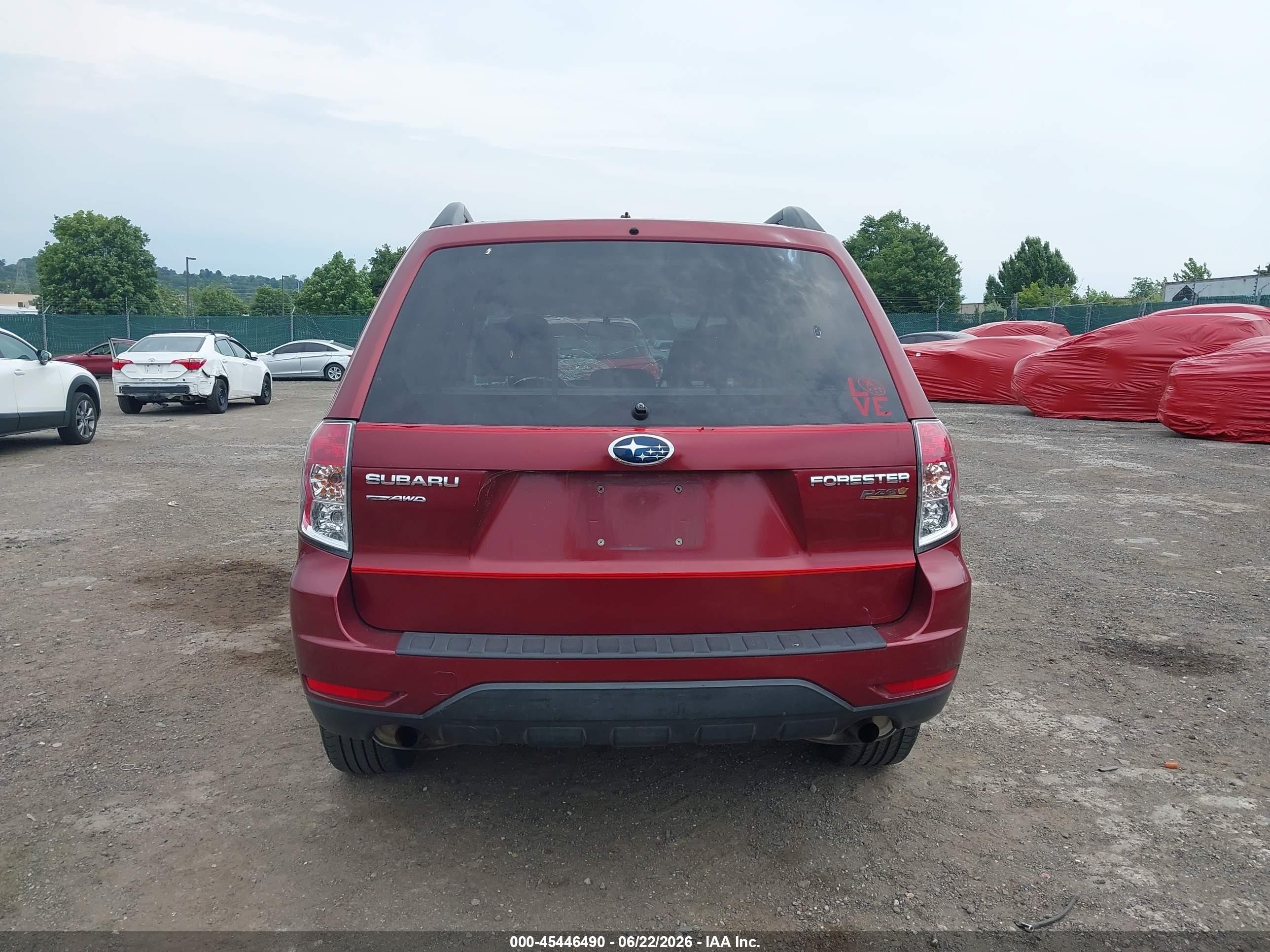 2010 Subaru Forester 2.5x Premium Burgundy vin: JF2SH6CC0AH710076