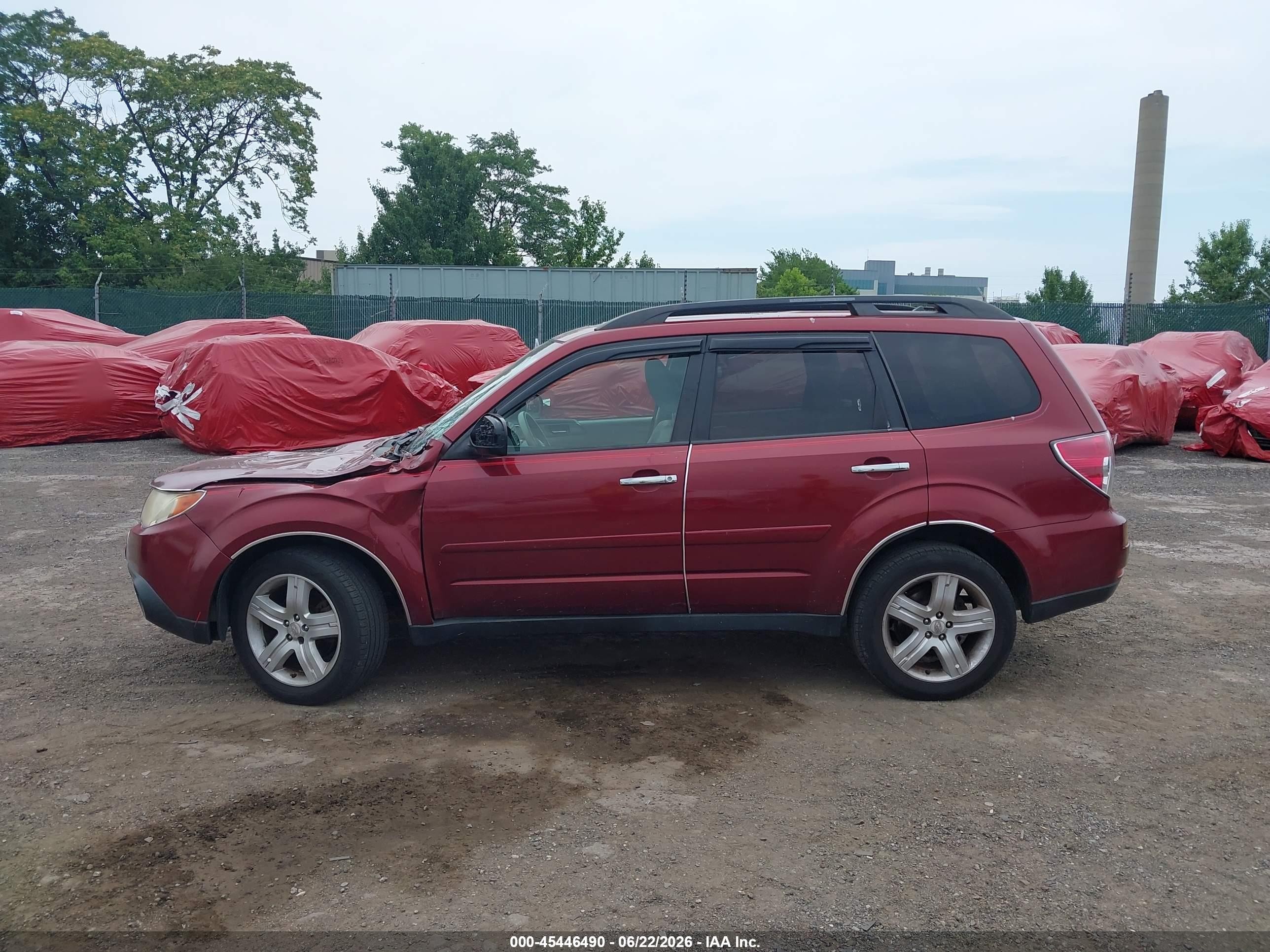 2010 Subaru Forester 2.5x Premium Burgundy vin: JF2SH6CC0AH710076