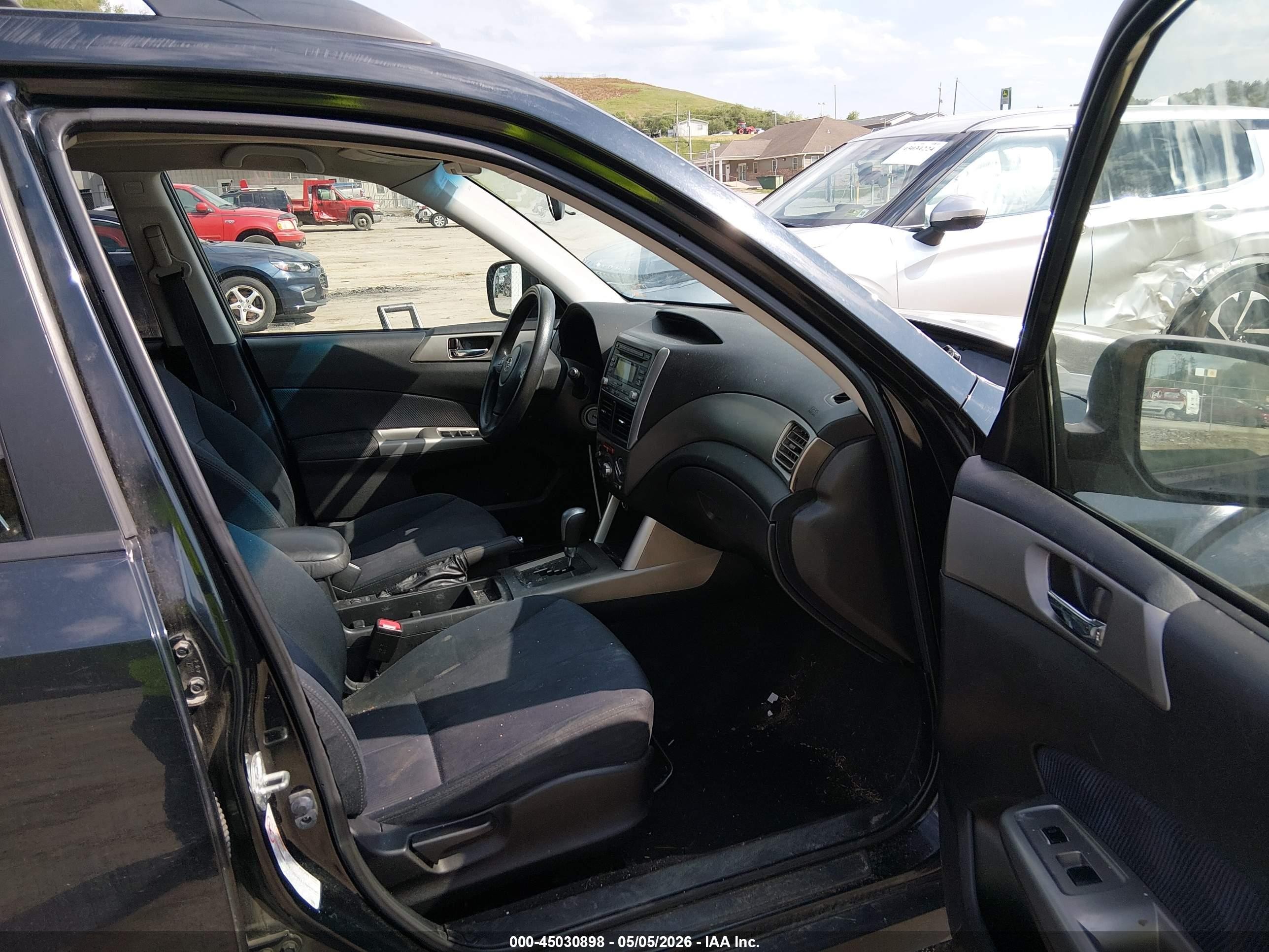 2010 Subaru Forester 2.5x Premium Black vin: JF2SH6CC0AH716136