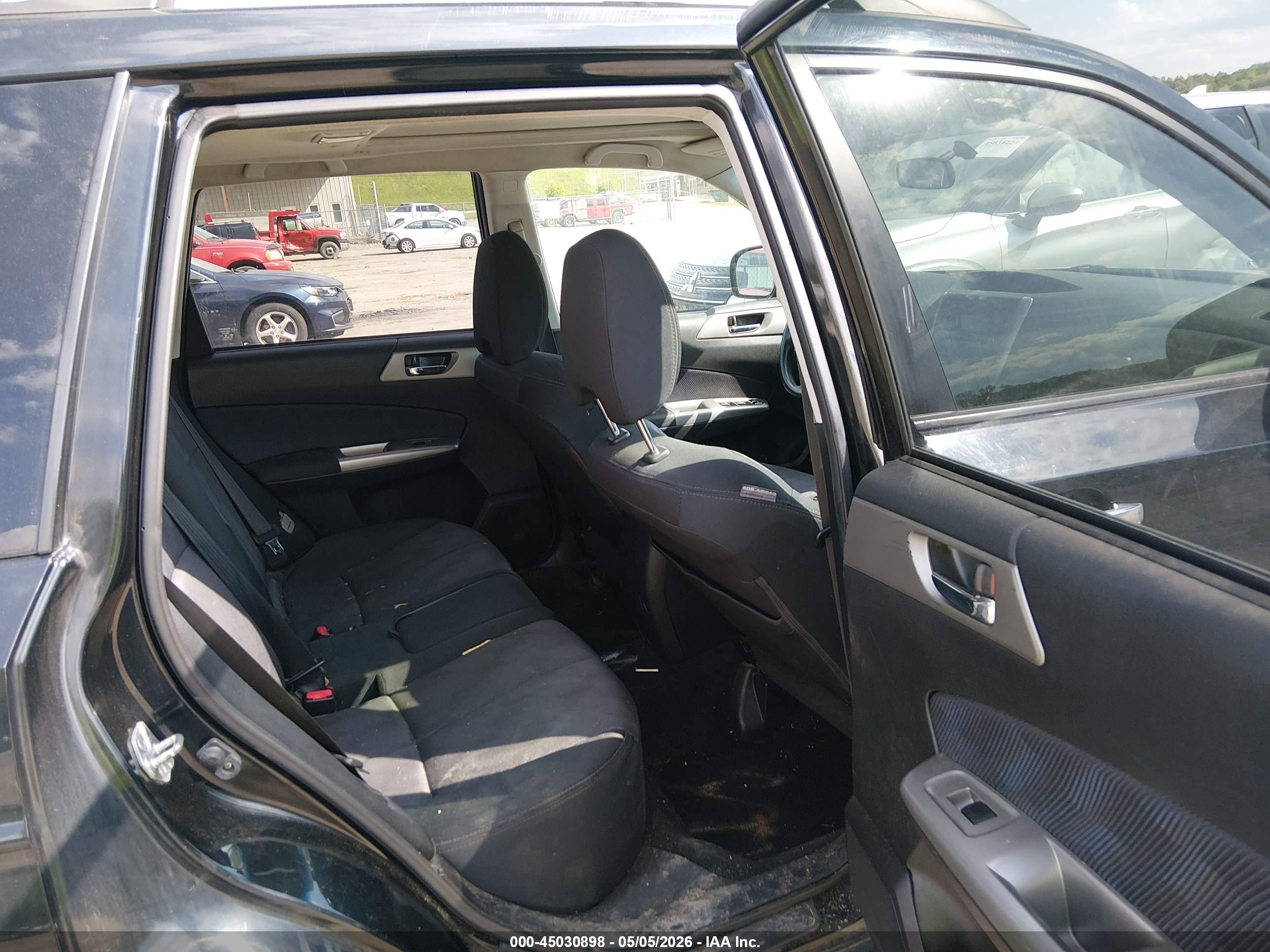 2010 Subaru Forester 2.5x Premium Black vin: JF2SH6CC0AH716136