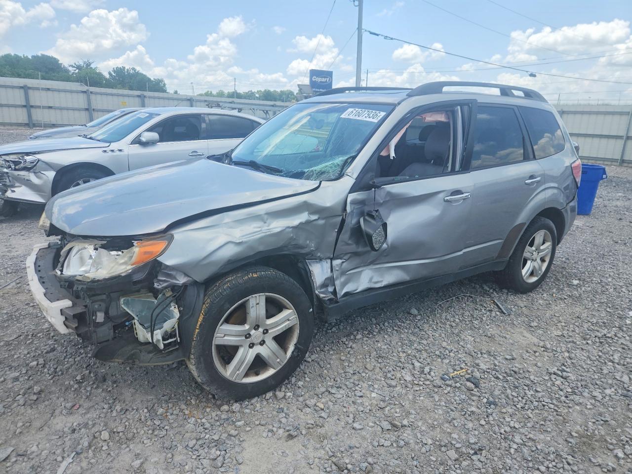 2010 Subaru Forester 2.5x Premium Silver vin: JF2SH6CC0AH716847