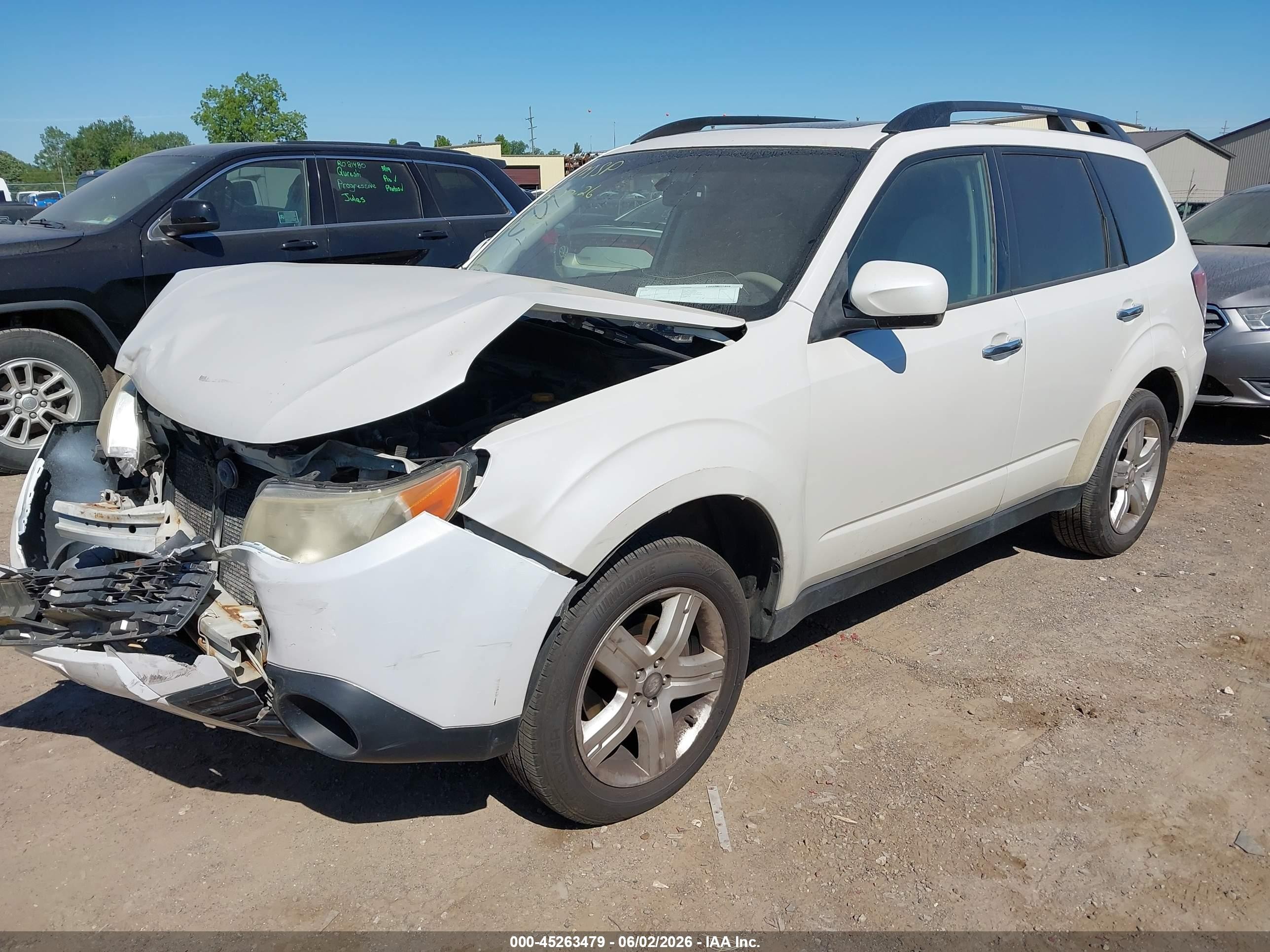 2010 Subaru Forester 2.5x Premium White vin: JF2SH6CC0AH726651