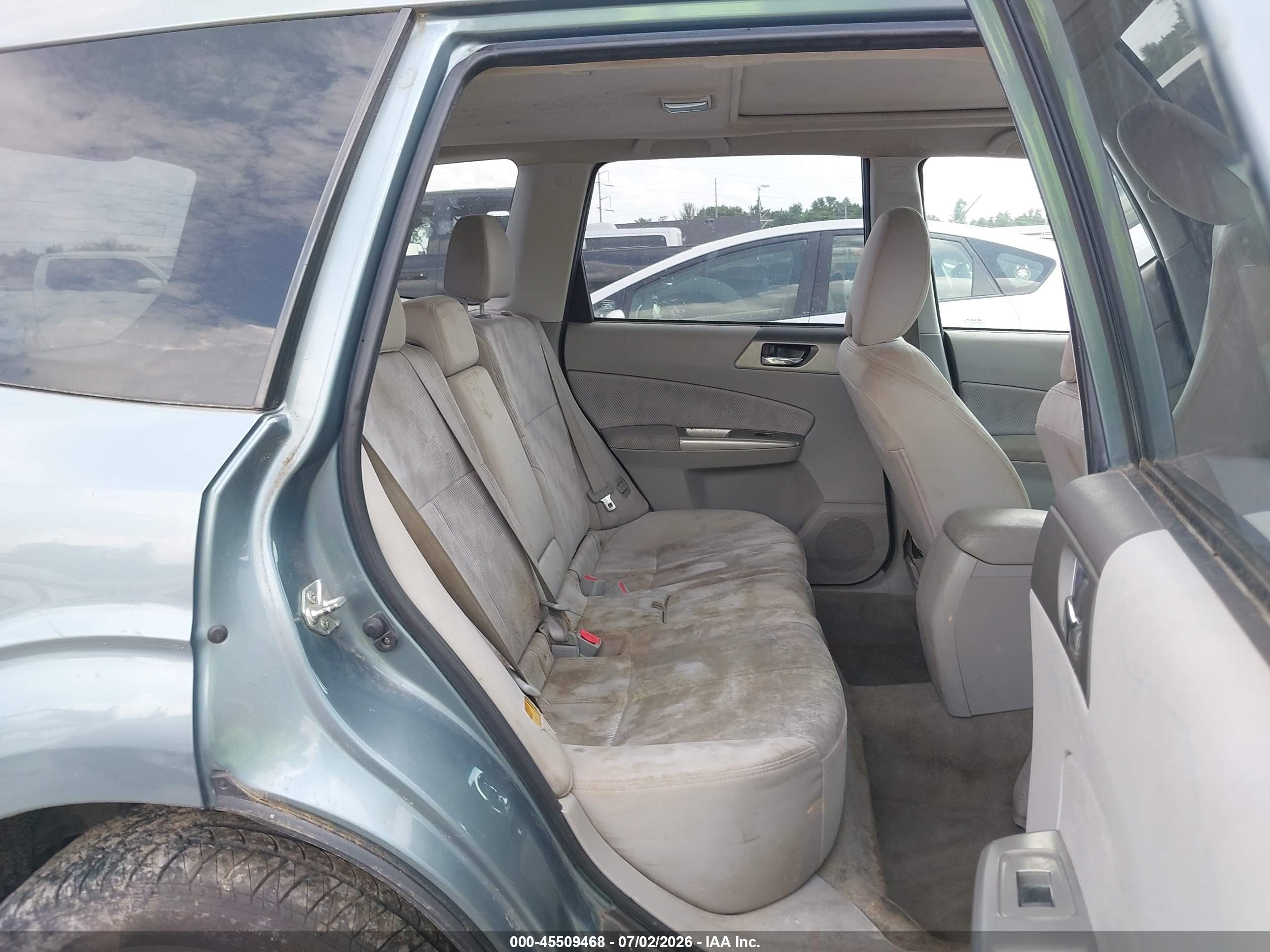 2010 Subaru Forester 2.5x Premium Gray vin: JF2SH6CC0AH762078