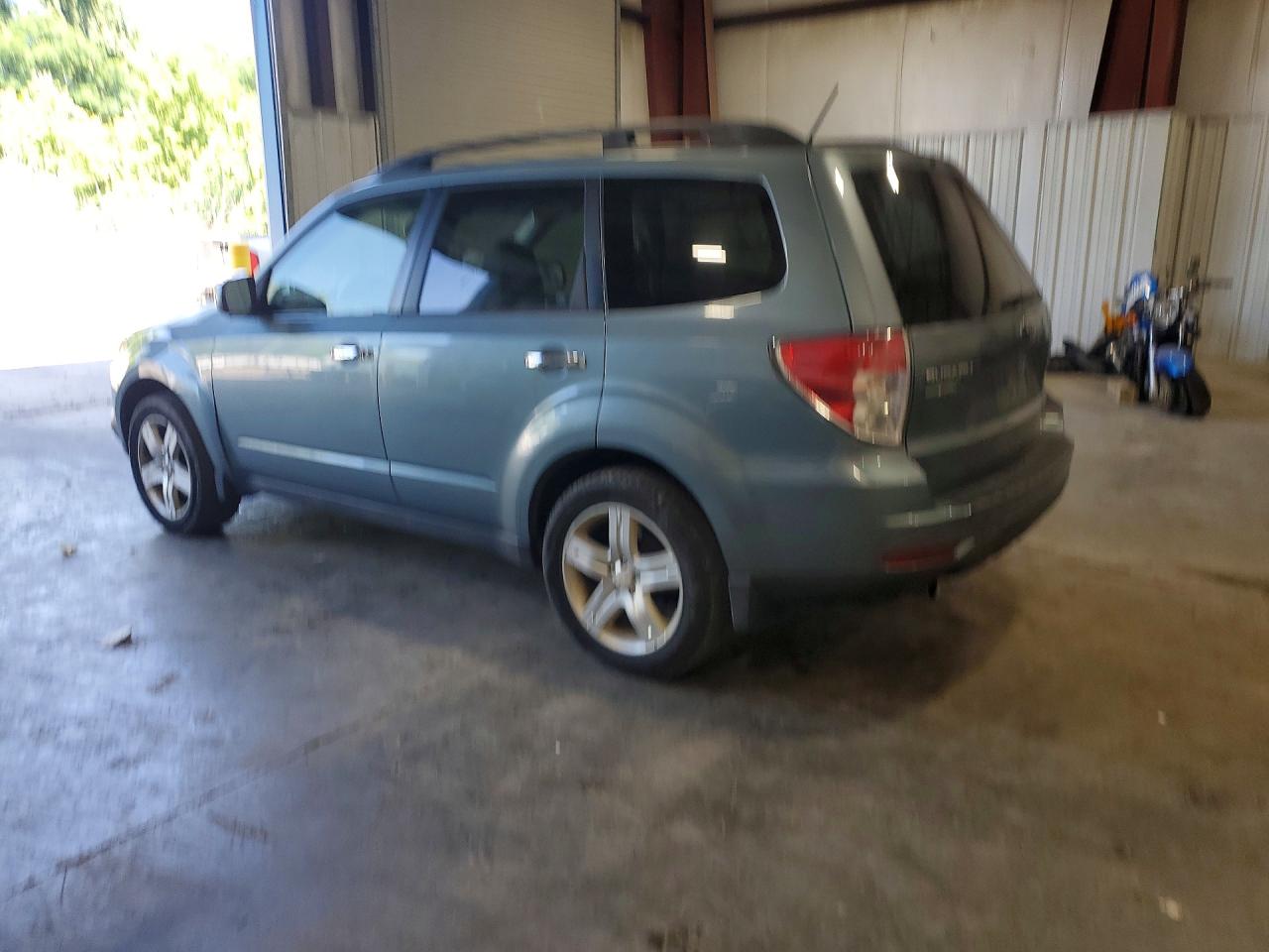 2010 Subaru Forester 2.5x Premium Teal vin: JF2SH6CC0AH781522