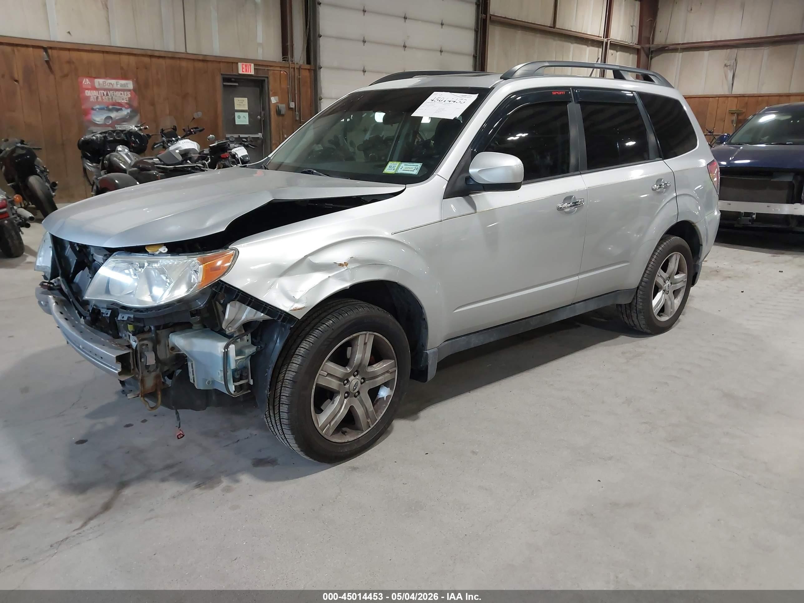 2010 Subaru Forester 2.5x Premium Серый vin: JF2SH6CC0AH795968