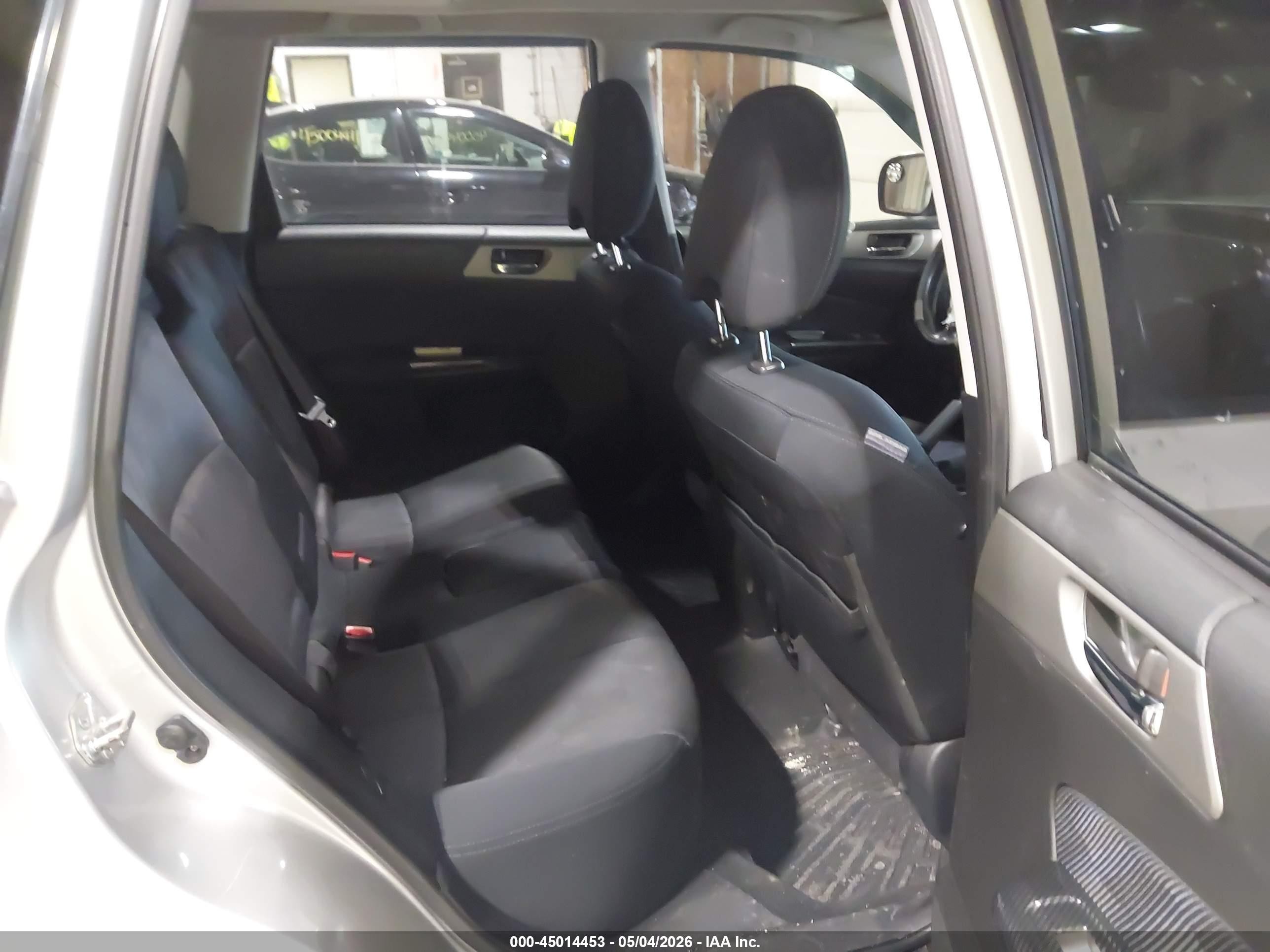 2010 Subaru Forester 2.5x Premium Серый vin: JF2SH6CC0AH795968