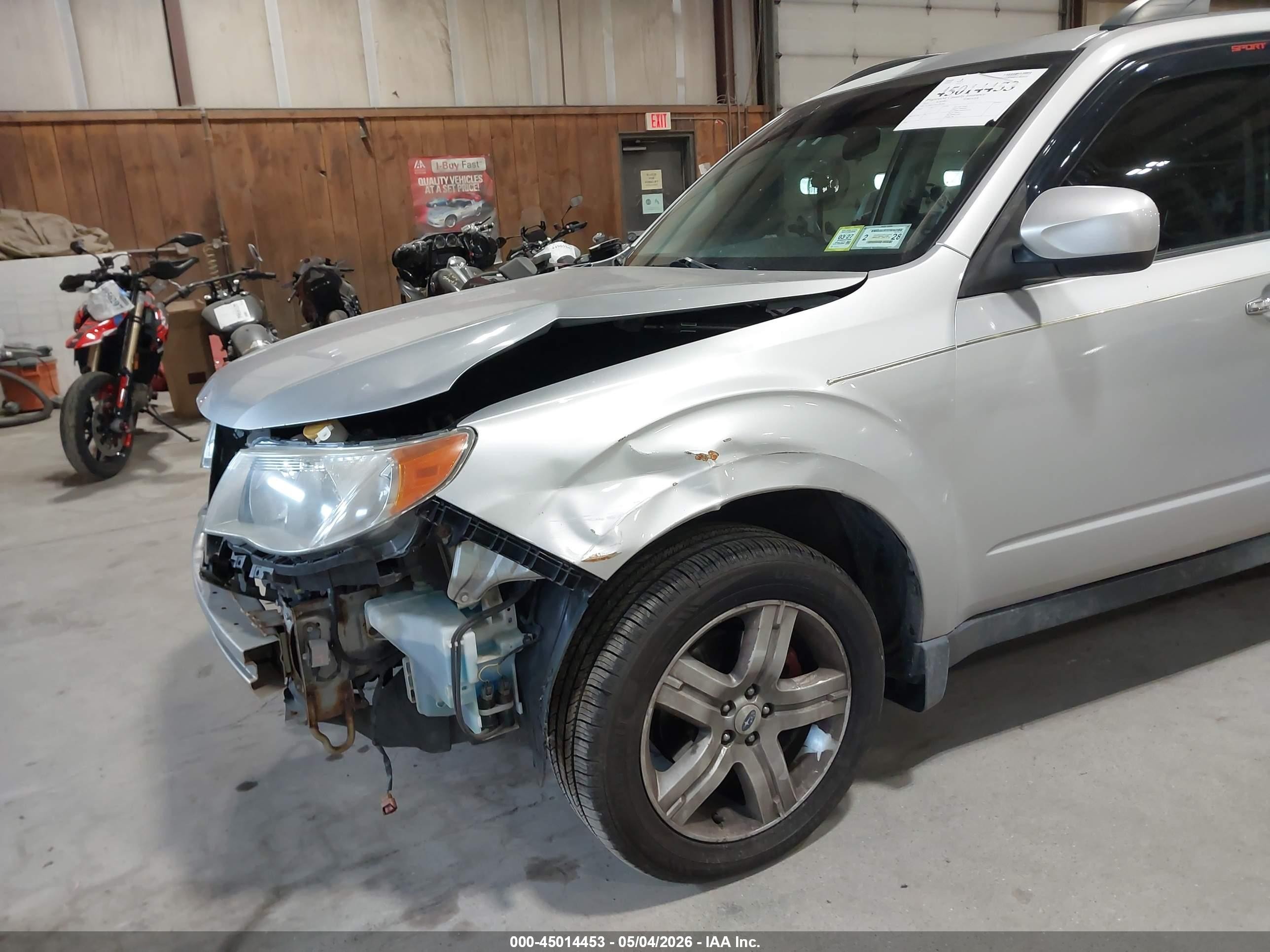 2010 Subaru Forester 2.5x Premium Серый vin: JF2SH6CC0AH795968