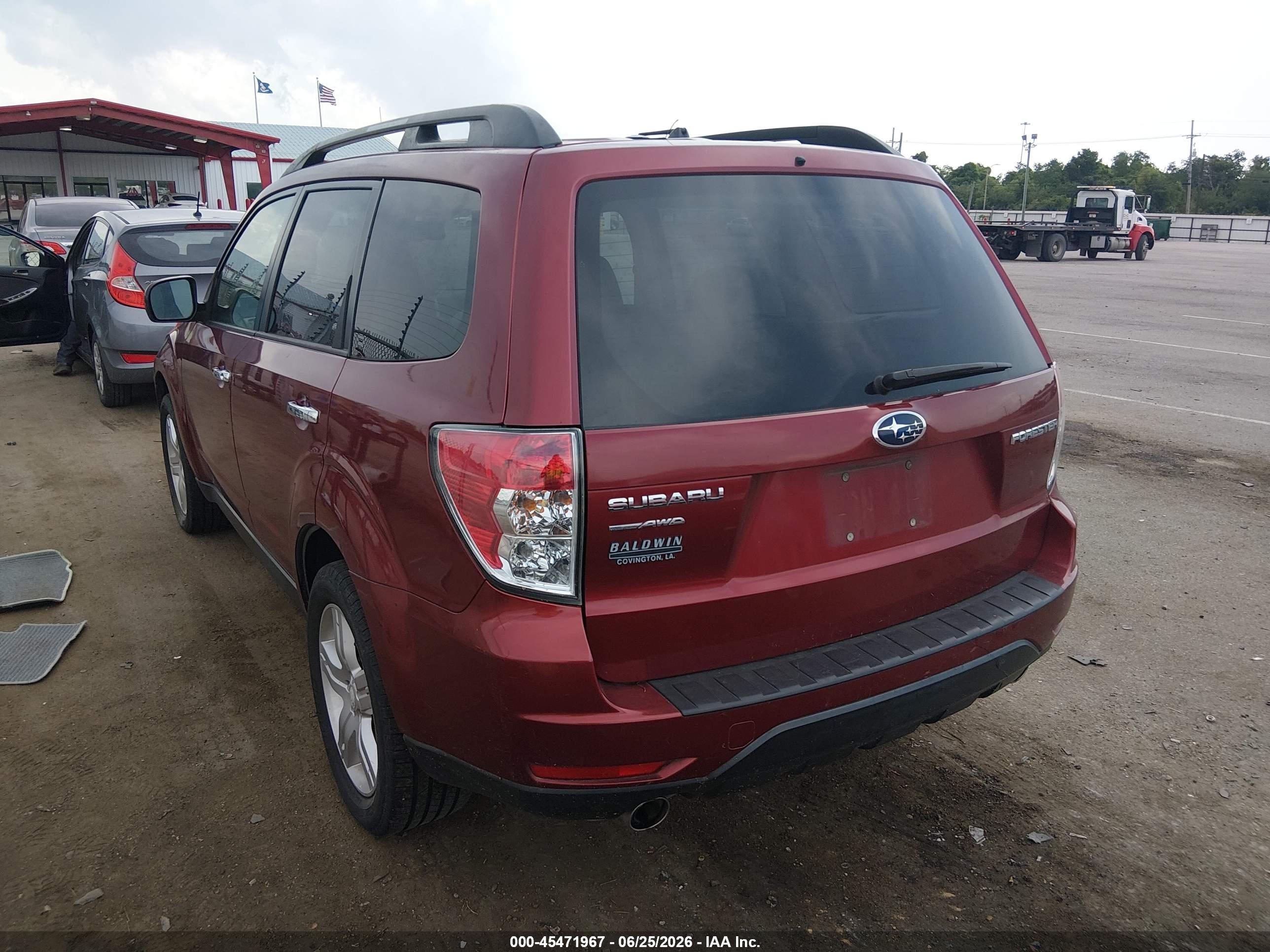 2010 Subaru Forester 2.5x Premium Red vin: JF2SH6CC0AH914666