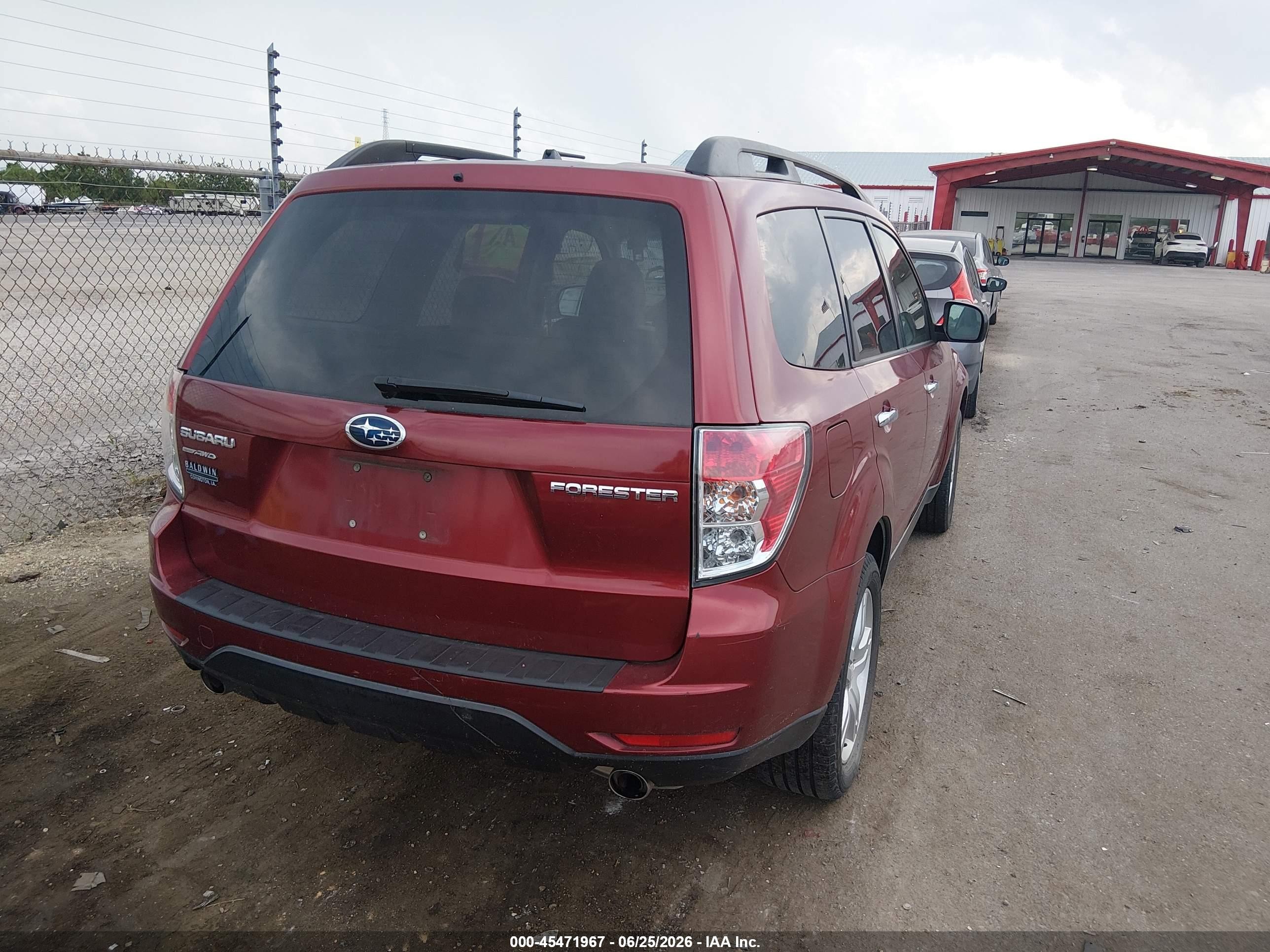 2010 Subaru Forester 2.5x Premium Red vin: JF2SH6CC0AH914666