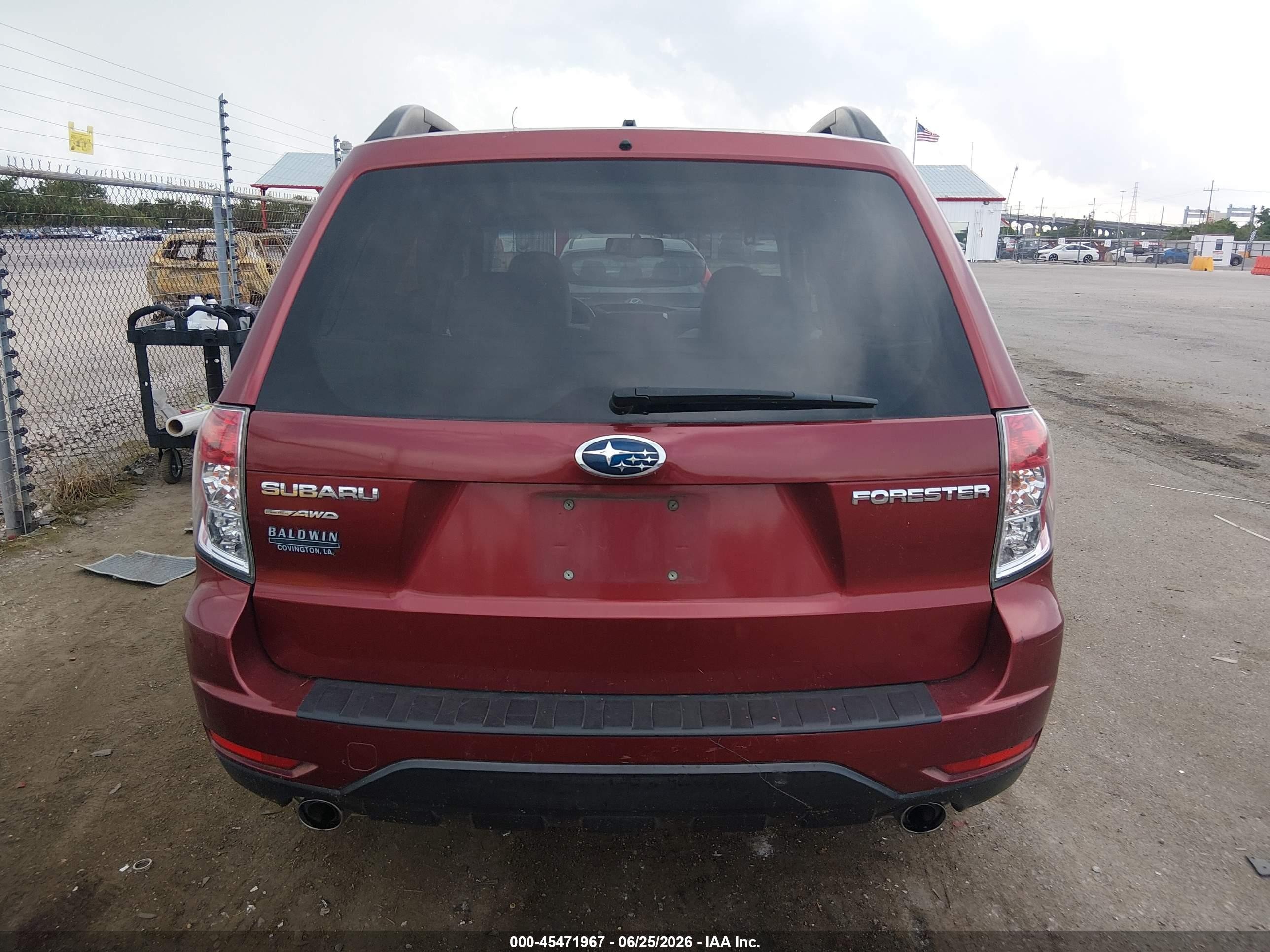 2010 Subaru Forester 2.5x Premium Red vin: JF2SH6CC0AH914666