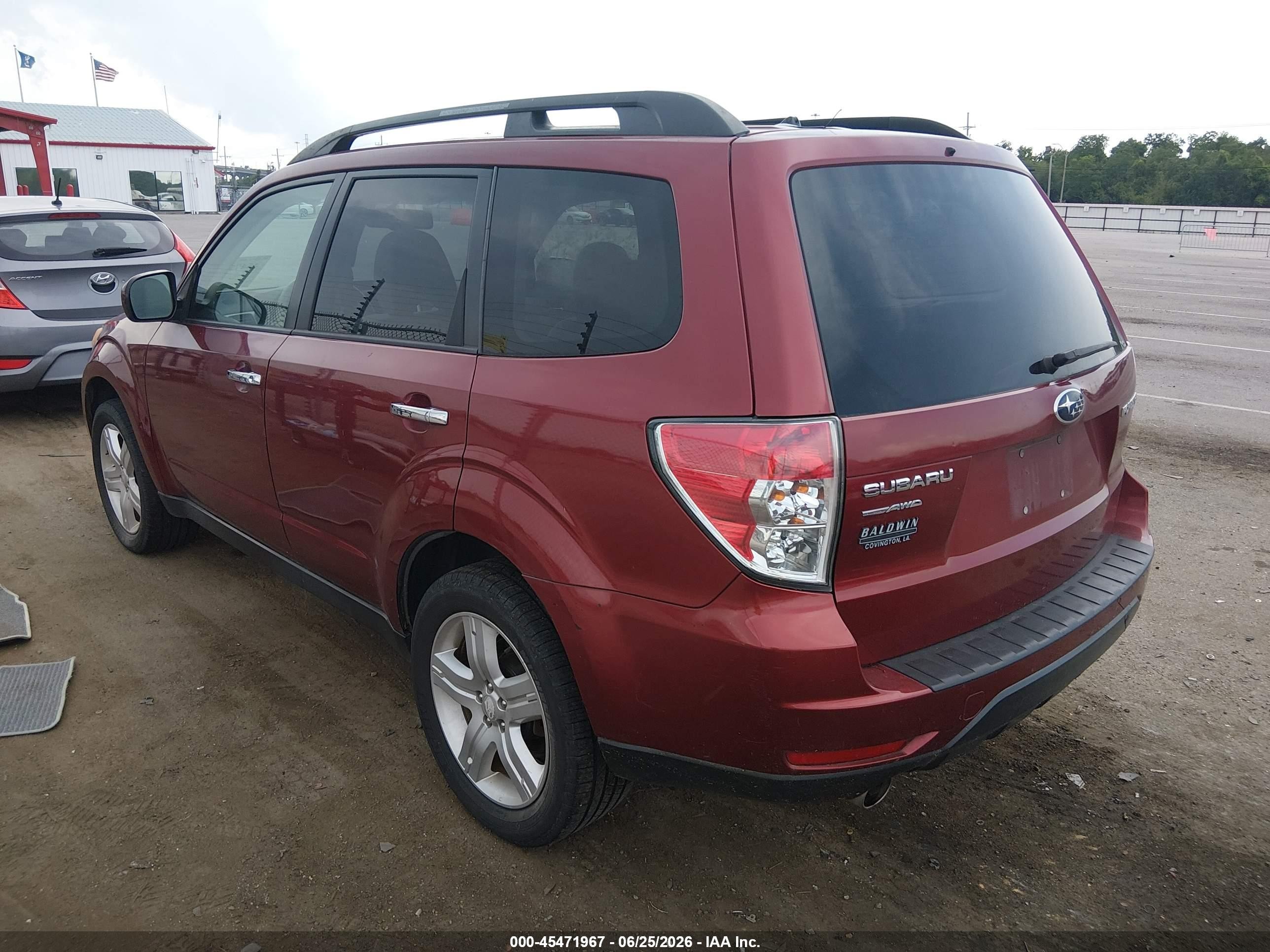 2010 Subaru Forester 2.5x Premium Red vin: JF2SH6CC0AH914666