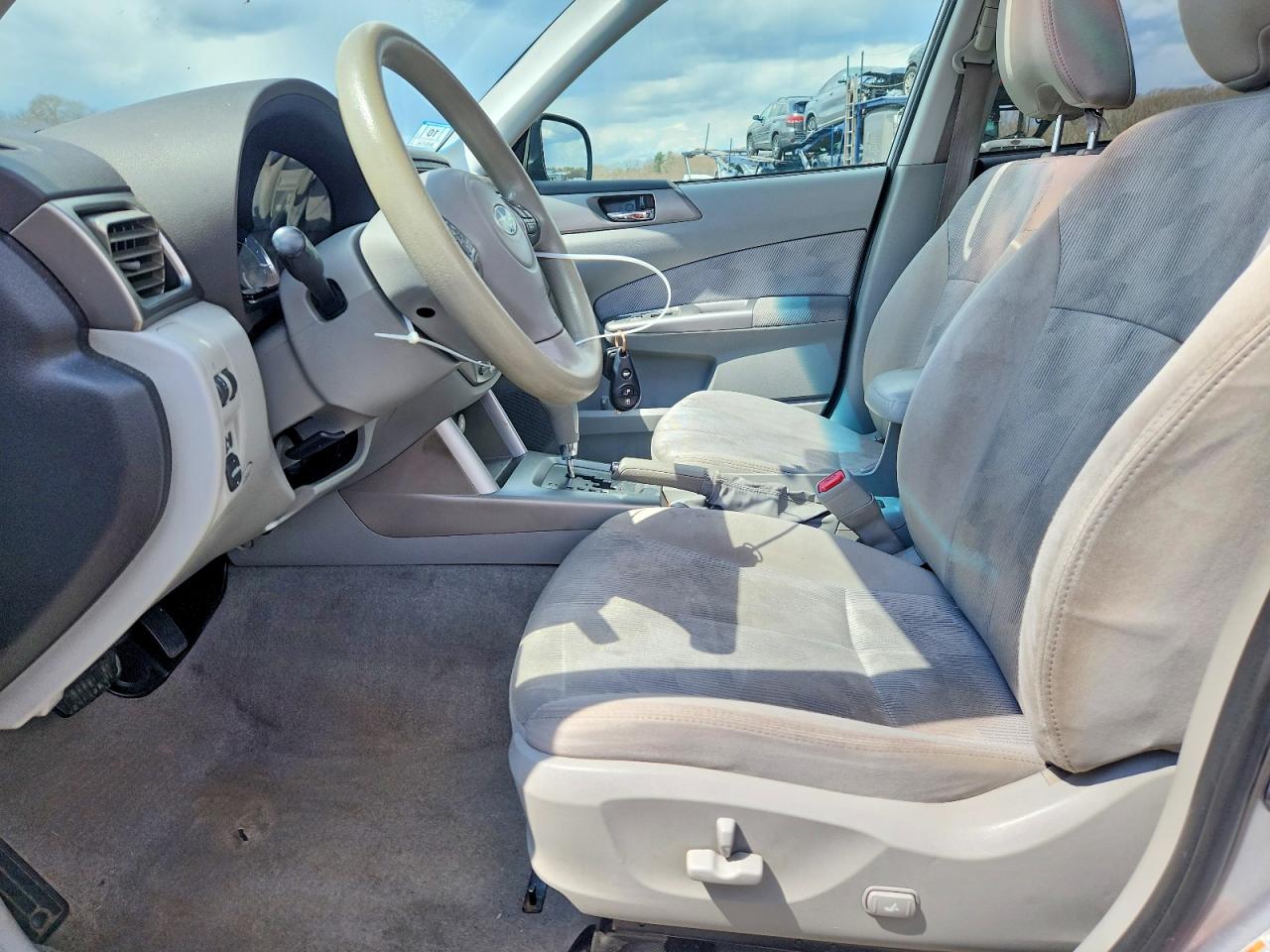 2010 Subaru Forester 2.5x Premium Silver vin: JF2SH6CC1AH732006
