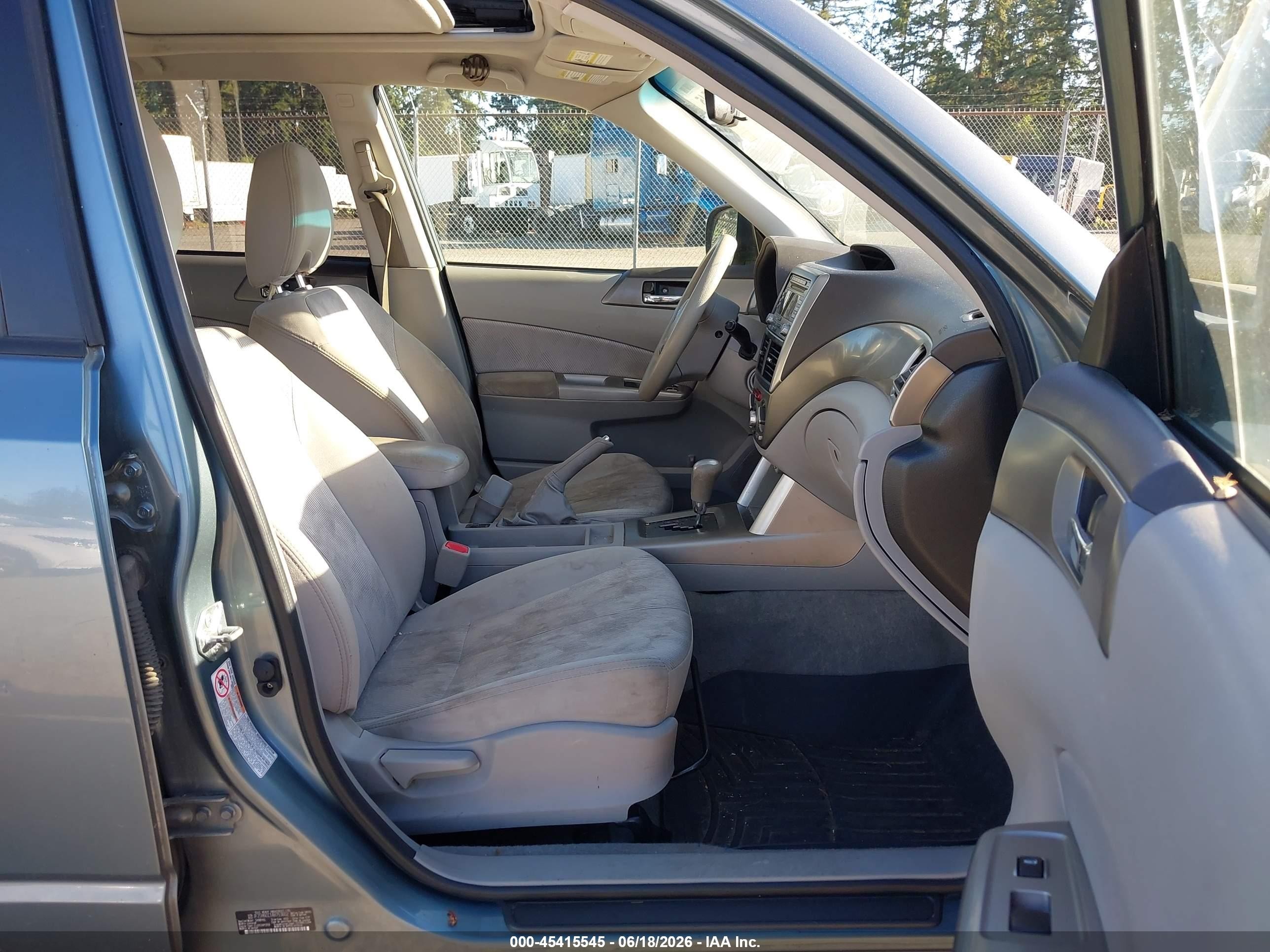 2010 Subaru Forester 2.5x Premium Teal vin: JF2SH6CC1AH753602