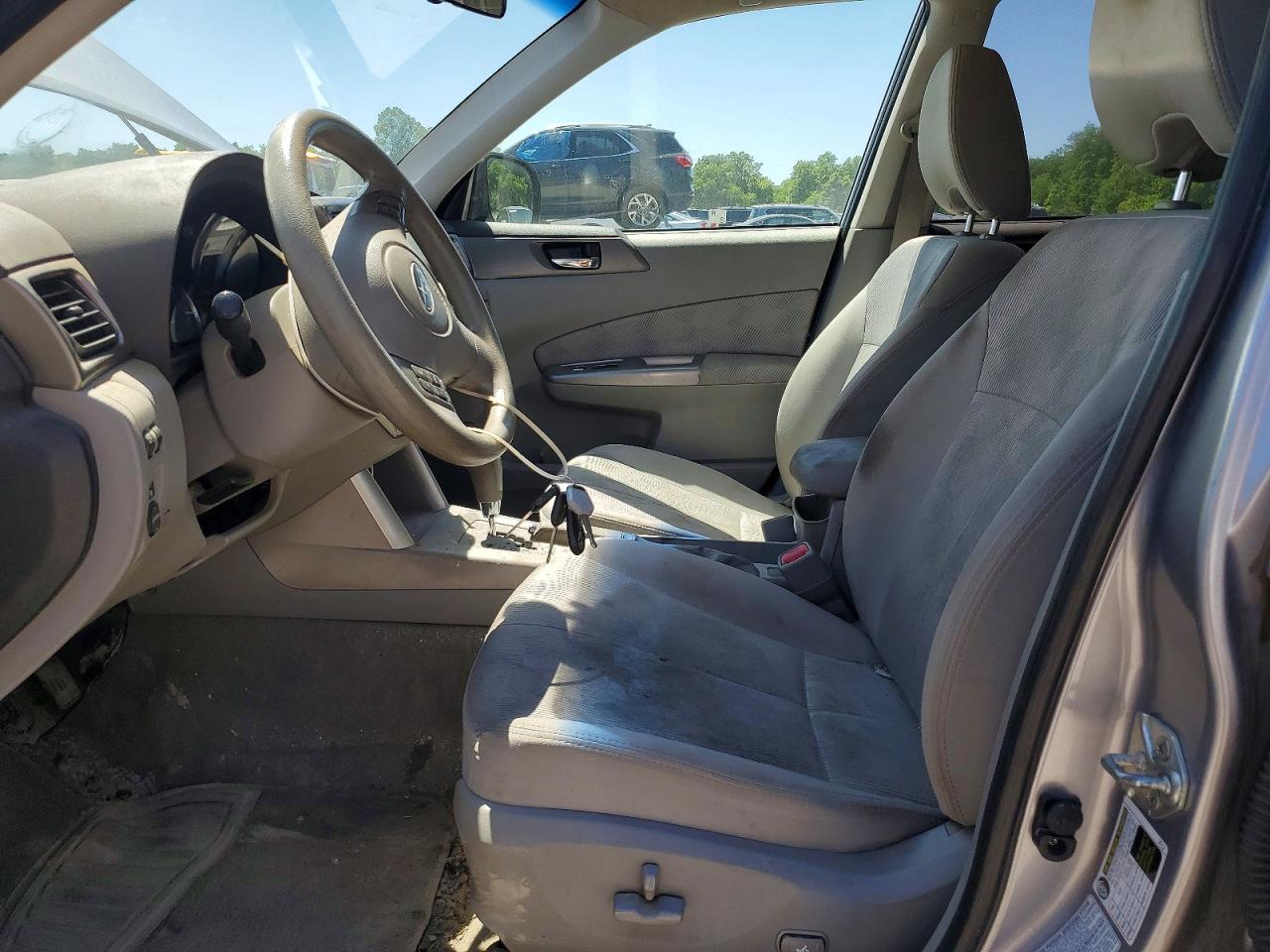 2010 Subaru Forester 2.5x Premium Silver vin: JF2SH6CC1AH780525