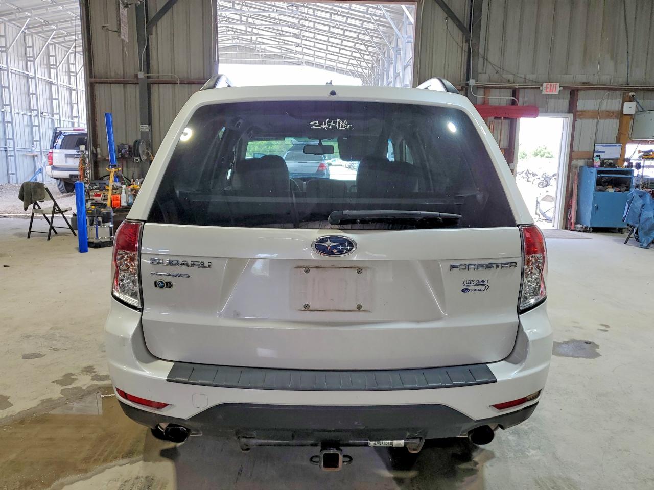 2010 Subaru Forester 2.5x Premium White vin: JF2SH6CC1AH784736