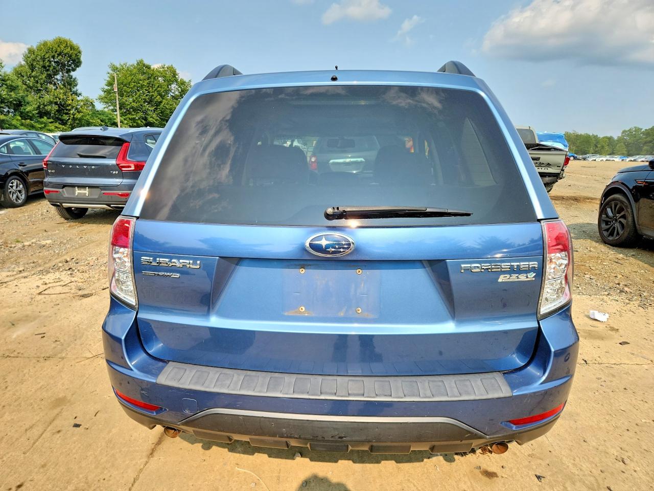2010 Subaru Forester 2.5x Premium Blue vin: JF2SH6CC1AH785790