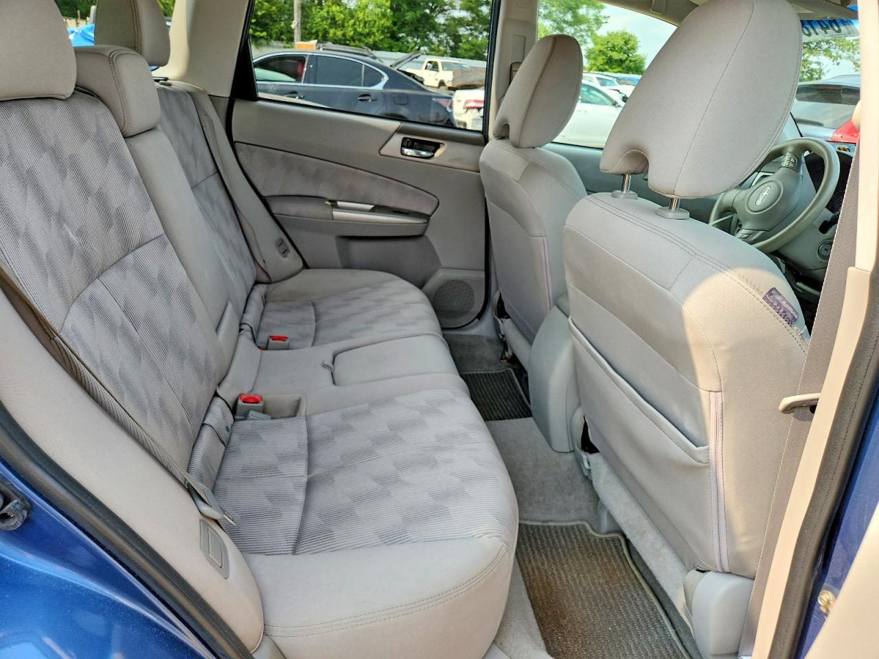 2010 Subaru Forester 2.5x Premium Blue vin: JF2SH6CC1AH785790