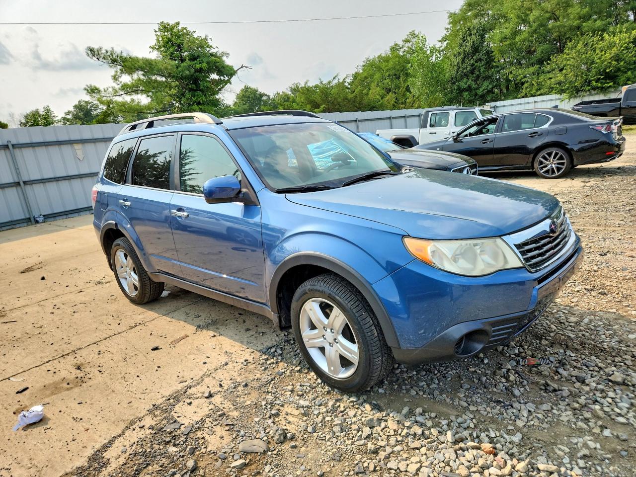 2010 Subaru Forester 2.5x Premium Blue vin: JF2SH6CC1AH785790
