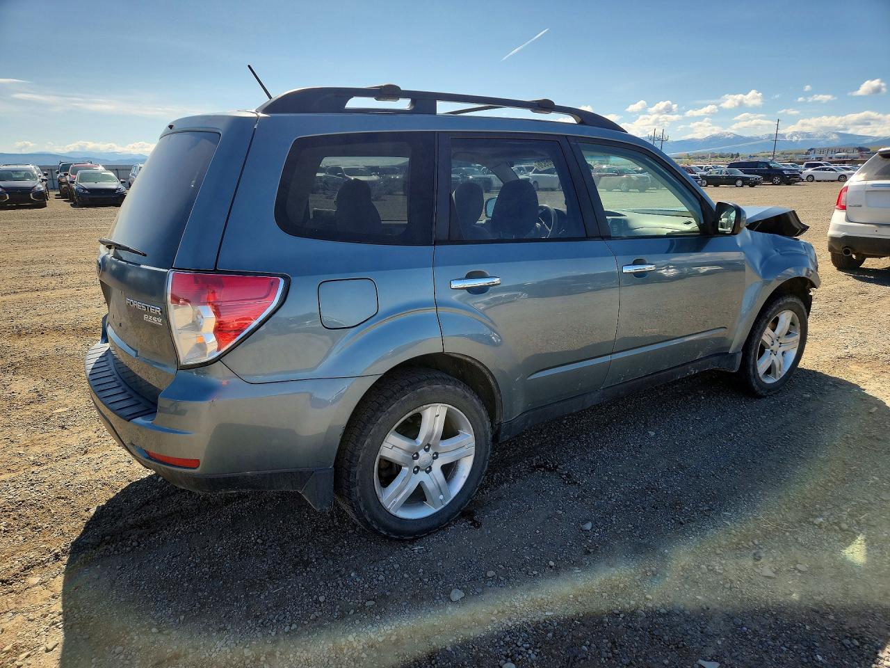 2010 Subaru Forester 2.5x Premium Blue vin: JF2SH6CC1AH787006