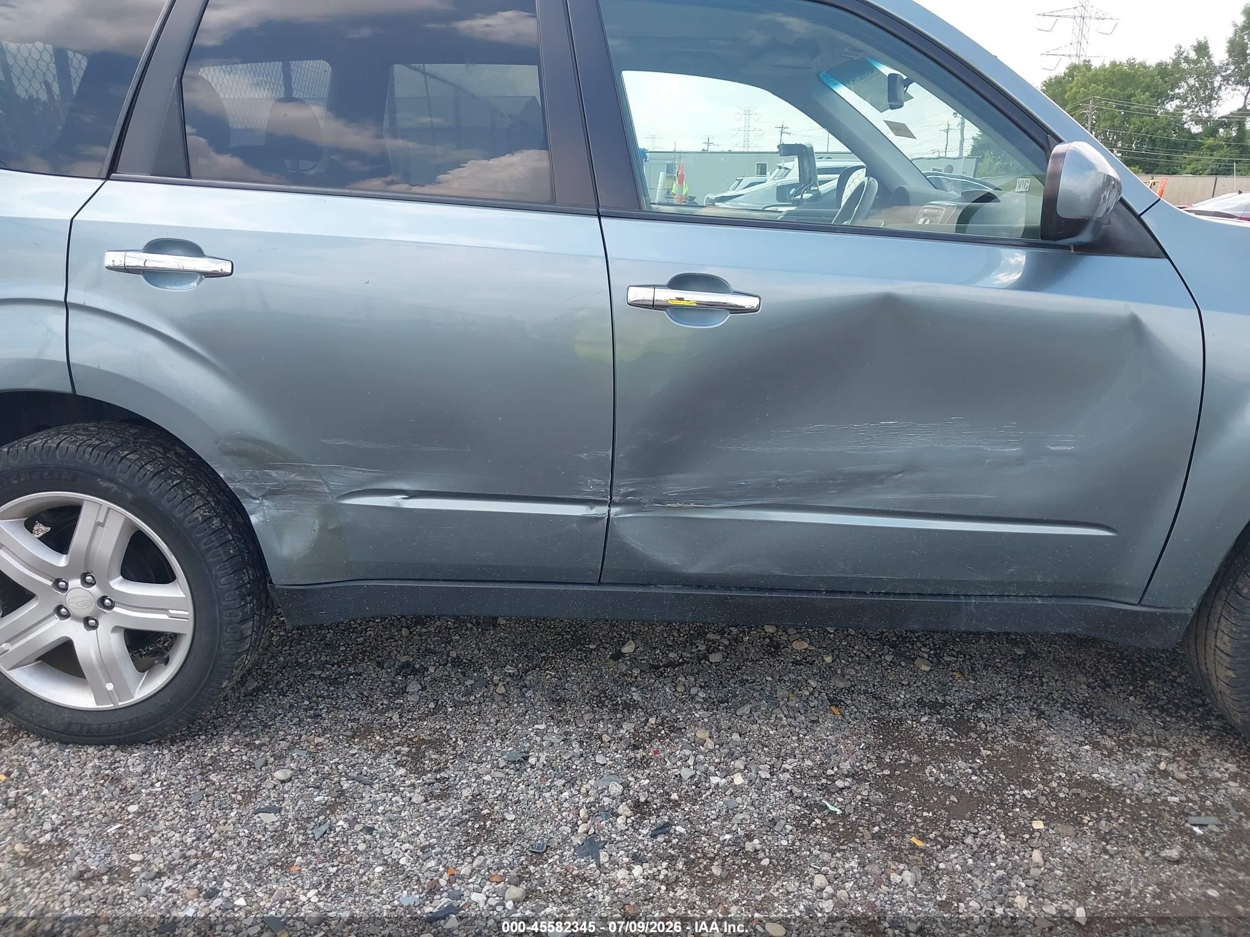 2010 Subaru Forester 2.5x Premium Silver vin: JF2SH6CC1AH801857
