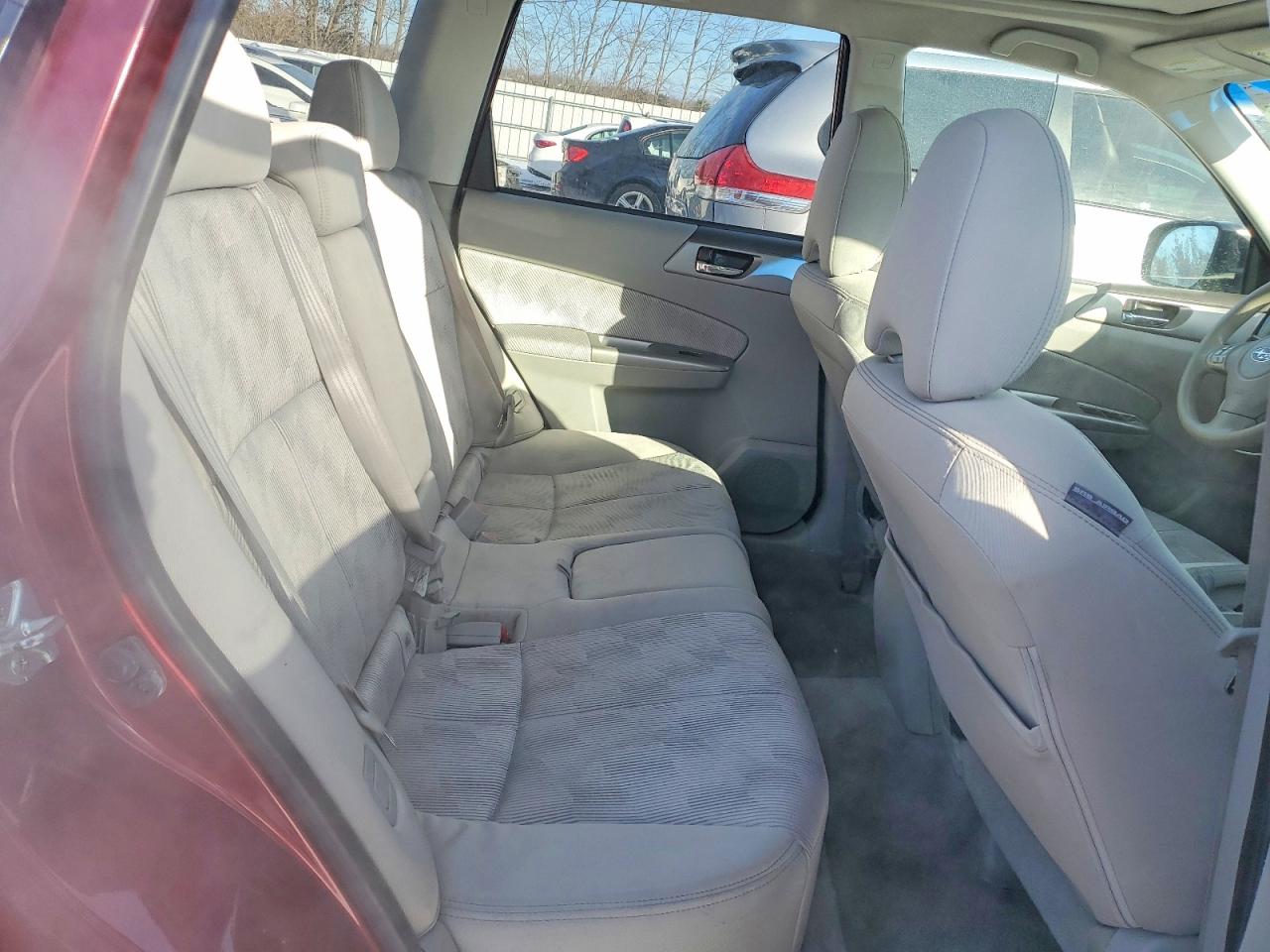 2010 Suba Forester 2 Maroon vin: JF2SH6CC1AH806721