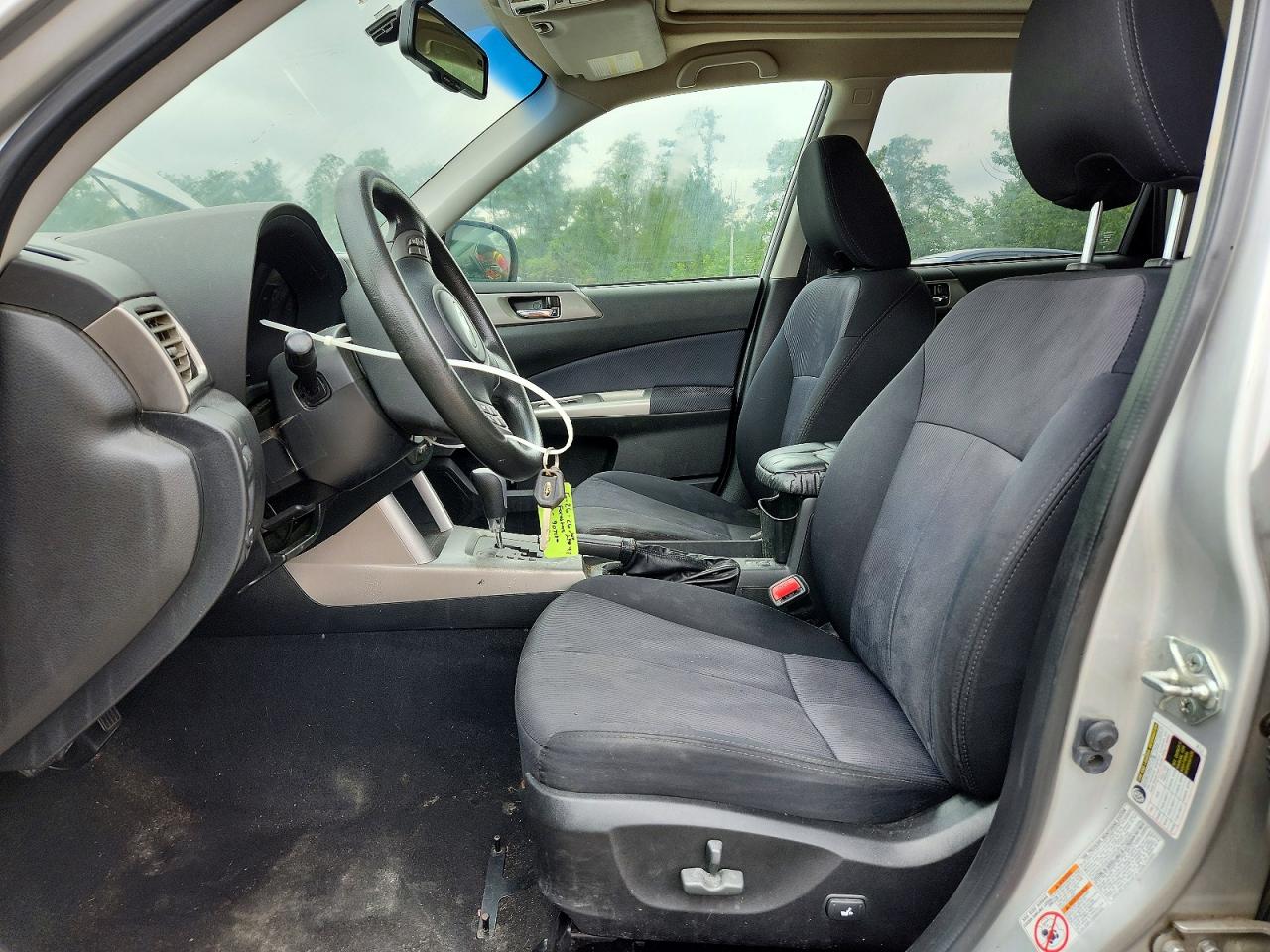 2010 Subaru Forester 2.5x Premium Silver vin: JF2SH6CC1AH907080