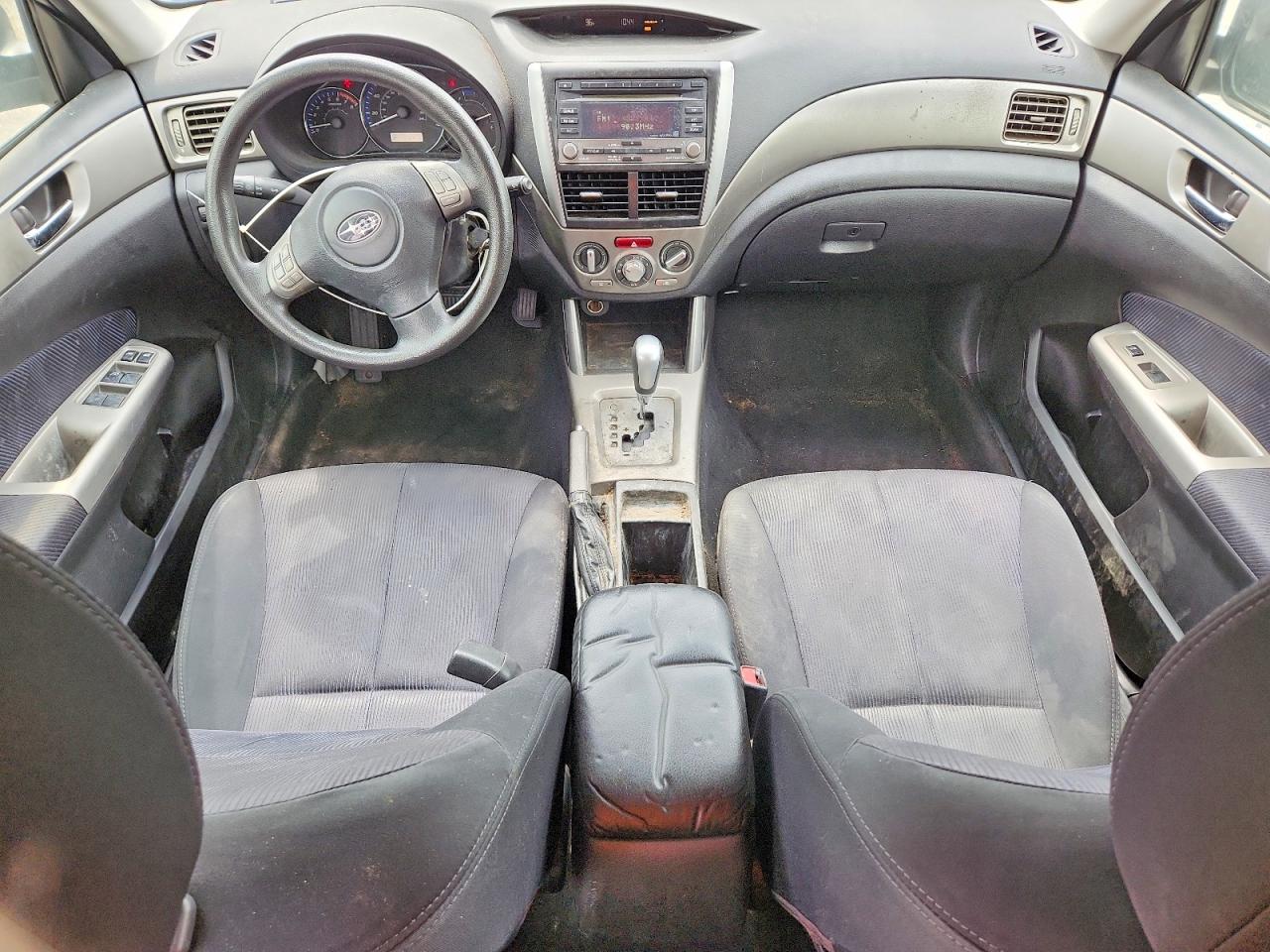 2010 Subaru Forester 2.5x Premium Silver vin: JF2SH6CC1AH907080