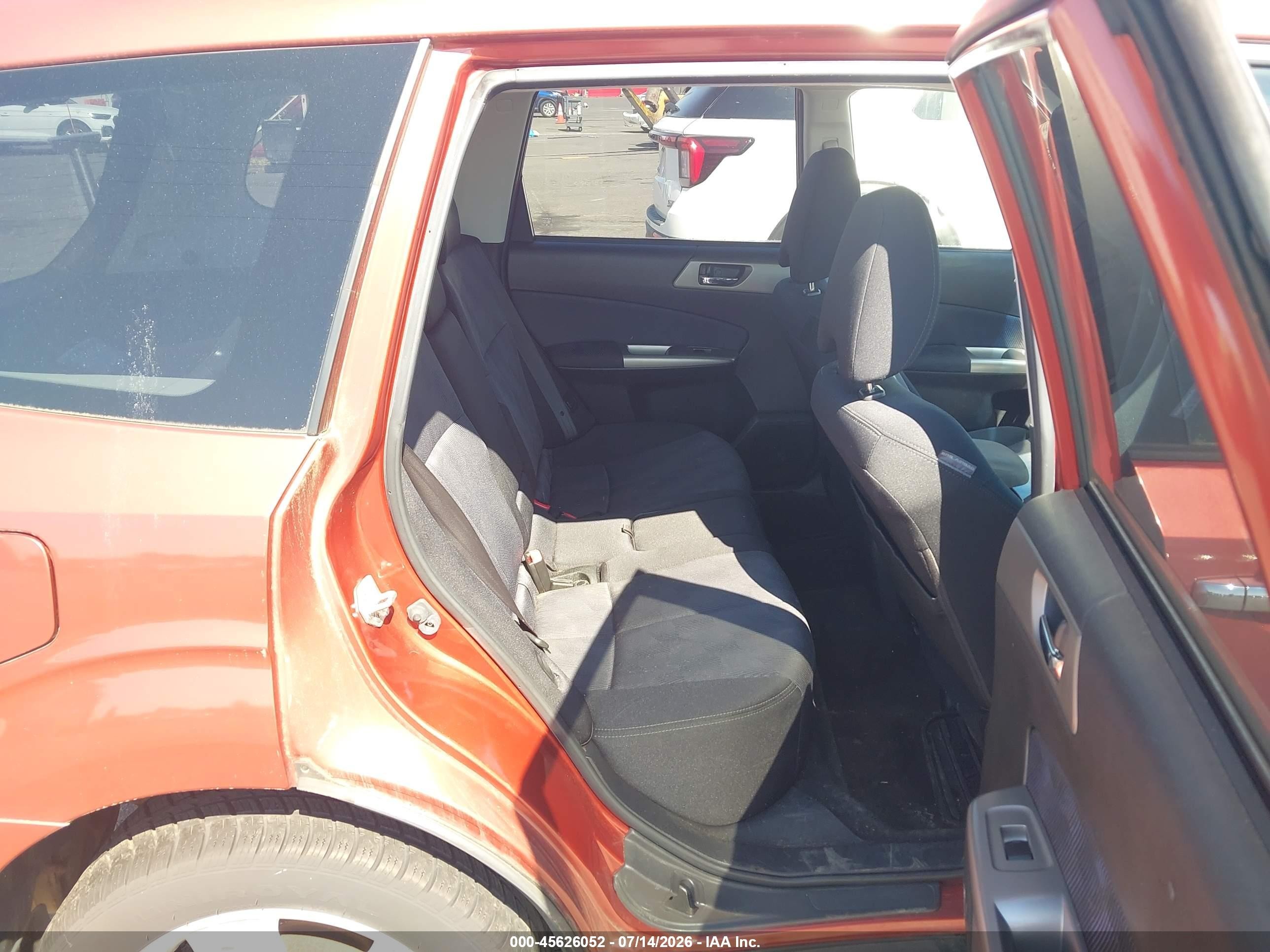 2010 Subaru Forester 2.5x Premium Orange vin: JF2SH6CC1AH913168