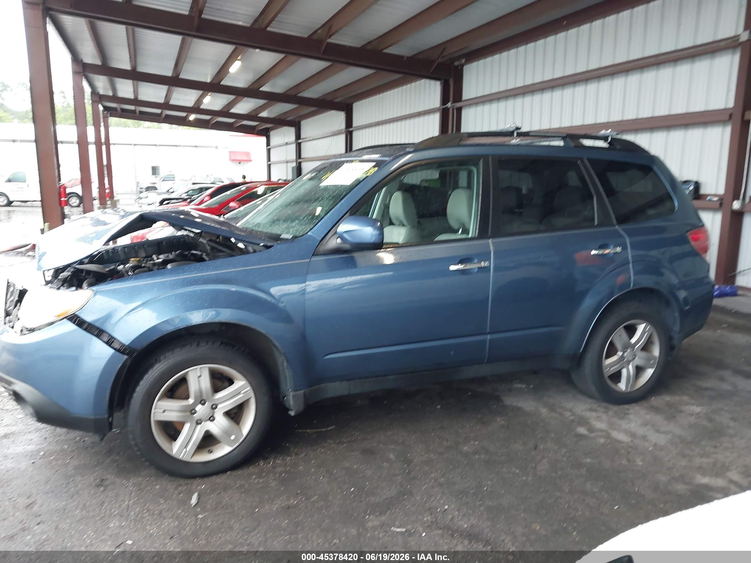 2010 Subaru Forester 2.5x Premium Blue vin: JF2SH6CC2AH750661