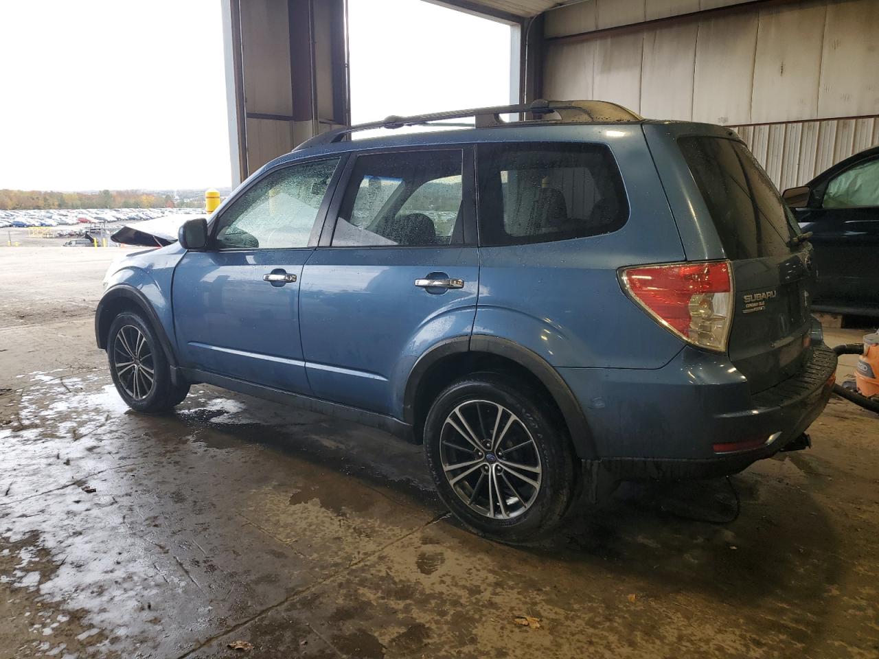 2010 Subaru Forester 2.5x Premium Blue vin: JF2SH6CC2AH765645
