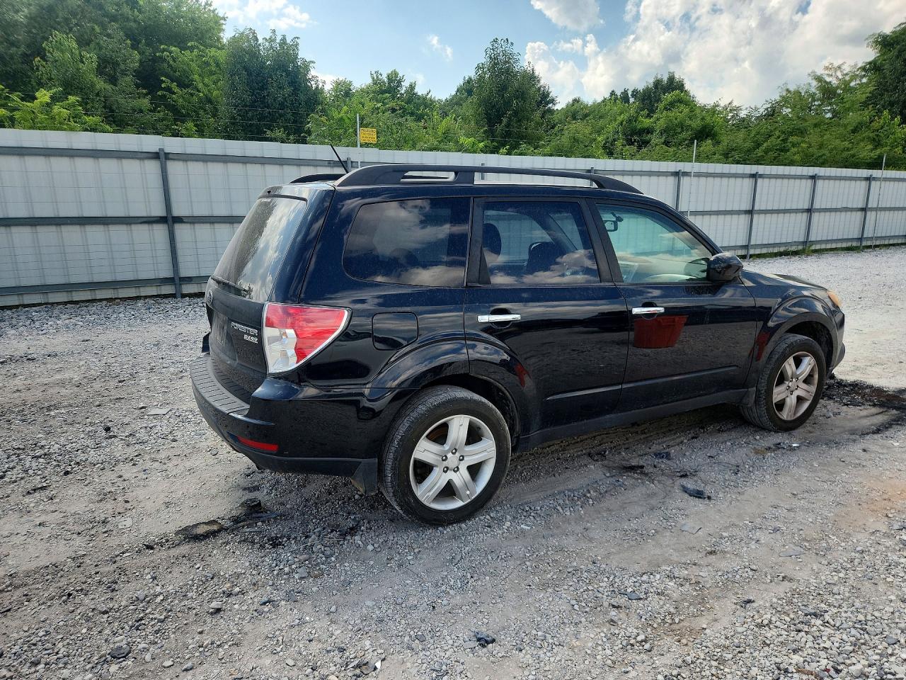 2010 Subaru Forester 2.5x Premium Black vin: JF2SH6CC2AH783725