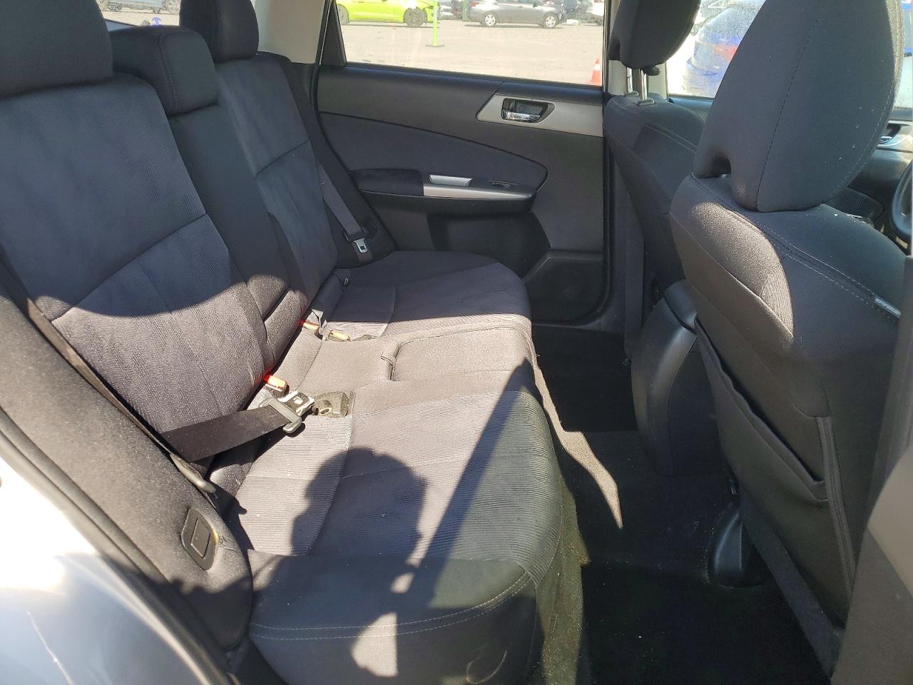 2010 Subaru Forester 2.5x Premium Silver vin: JF2SH6CC2AH793641