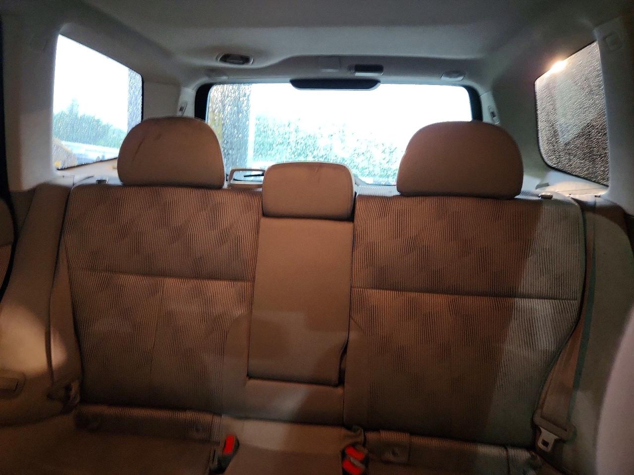 2010 Subaru Forester 2.5x Premium White vin: JF2SH6CC2AH905693