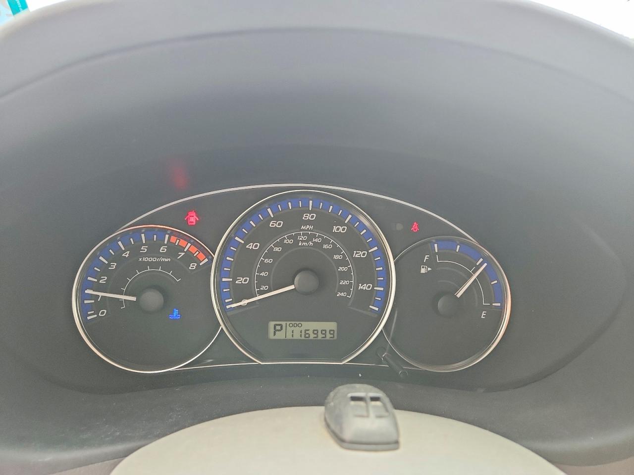 2010 Subaru Forester 2.5x Premium White vin: JF2SH6CC2AH905693