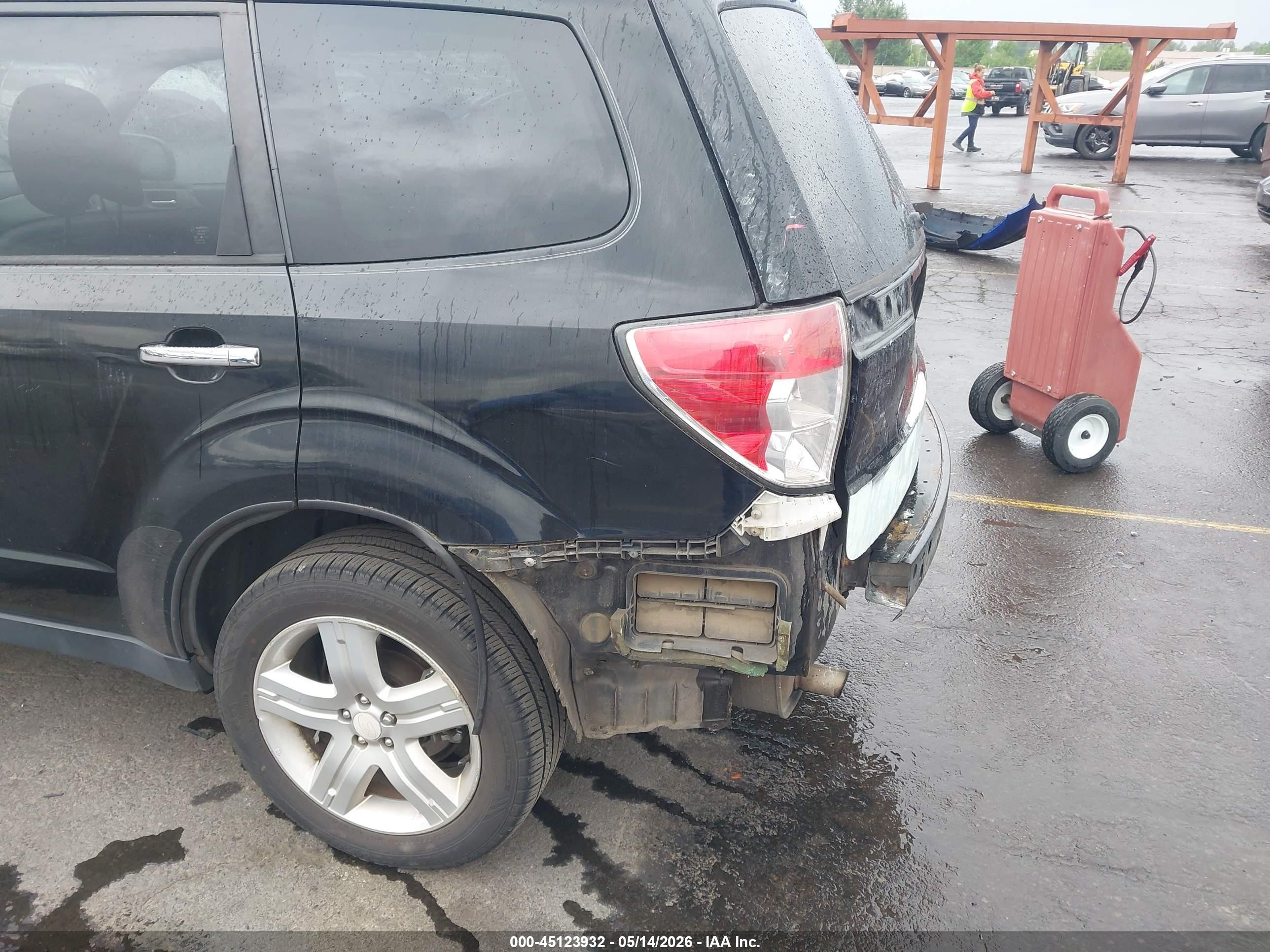 2010 Subaru Forester 2.5x Premium Black vin: JF2SH6CC3AG907670