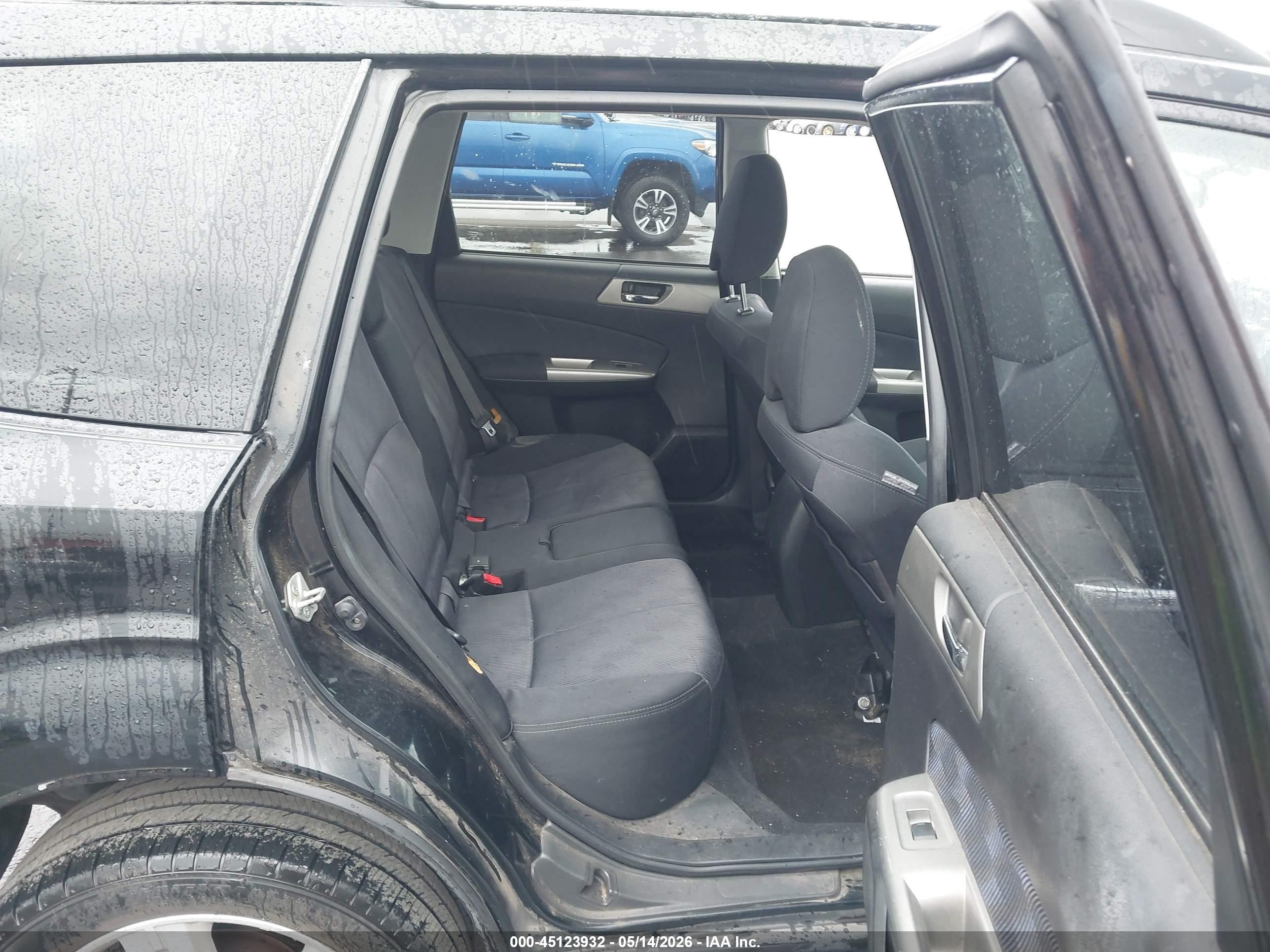 2010 Subaru Forester 2.5x Premium Black vin: JF2SH6CC3AG907670