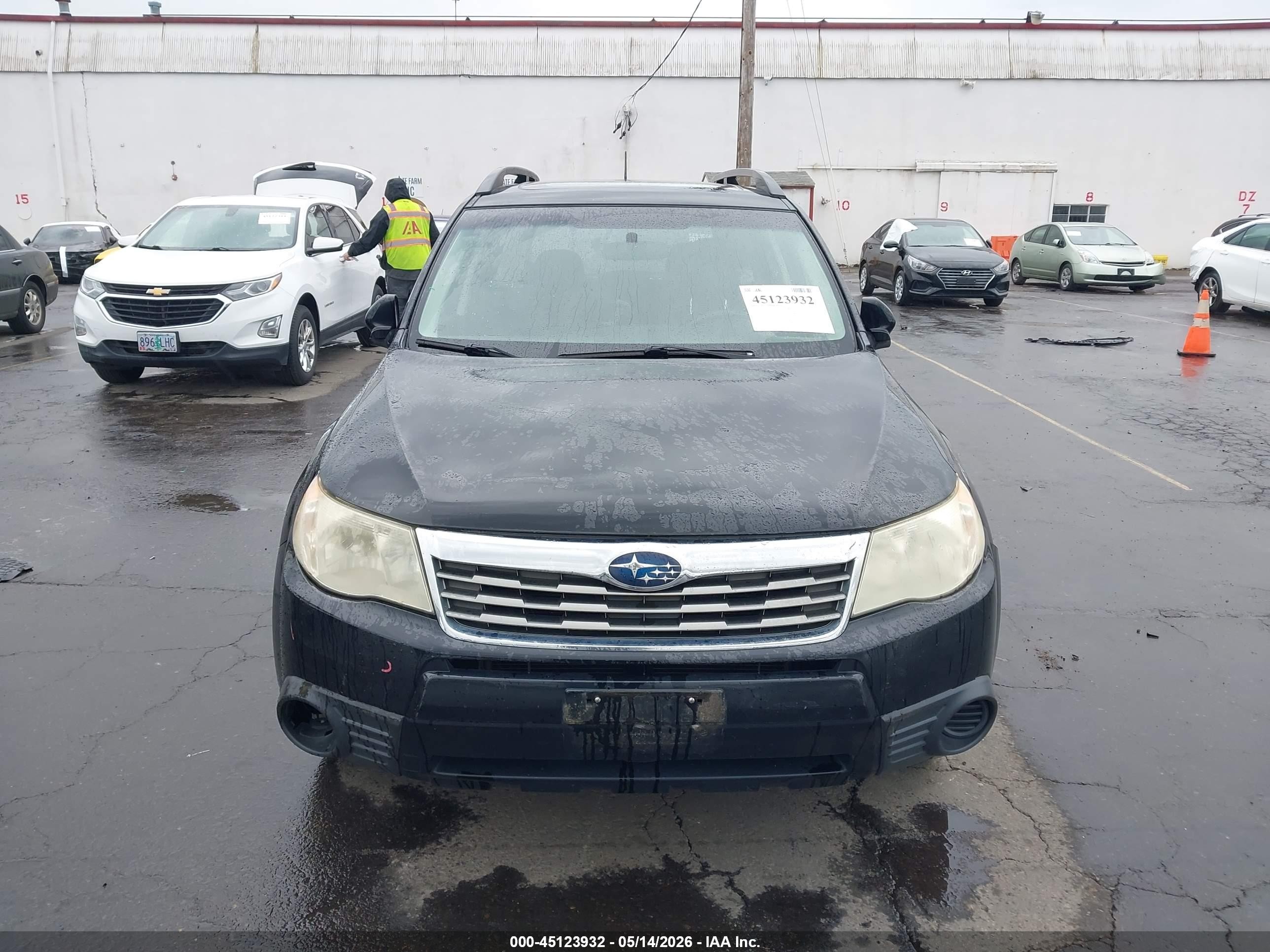 2010 Subaru Forester 2.5x Premium Black vin: JF2SH6CC3AG907670