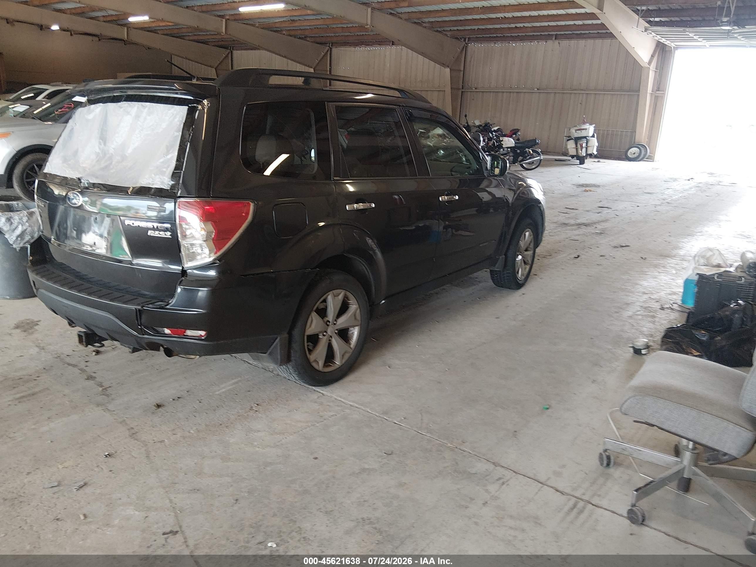 2010 Subaru Forester 2.5x Premium Black vin: JF2SH6CC3AH733559