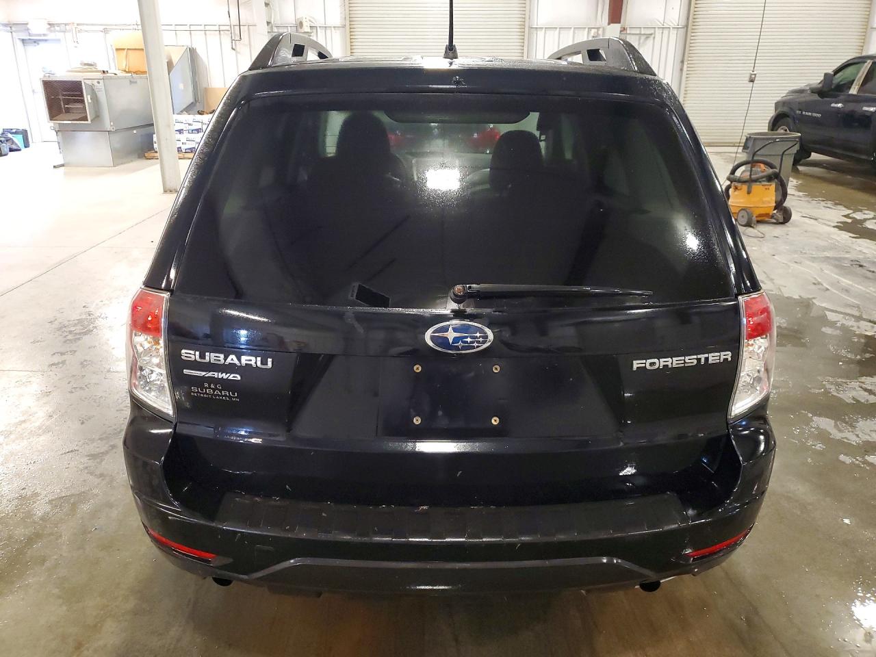 2010 Subaru Forester 2.5x Premium Black vin: JF2SH6CC3AH784804
