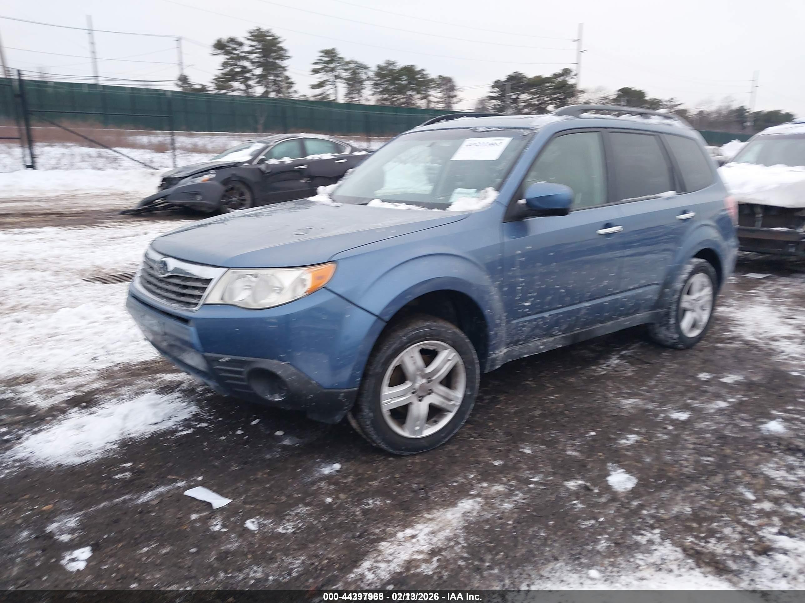 2010 Subaru Forester 2.5x Premium Blue vin: JF2SH6CC3AH790019