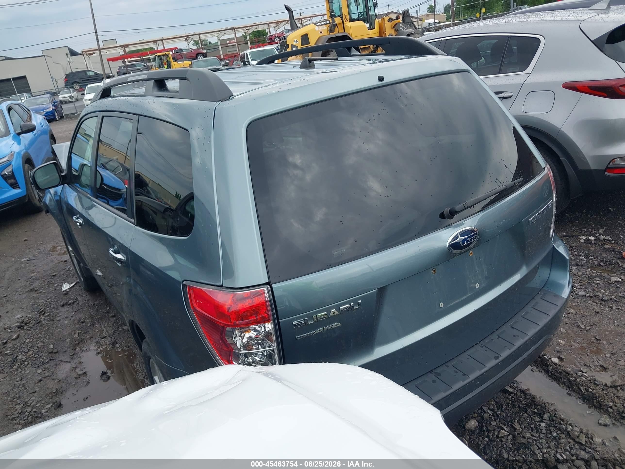 2010 Subaru Forester 2.5x Premium Light Blue vin: JF2SH6CC3AH907372