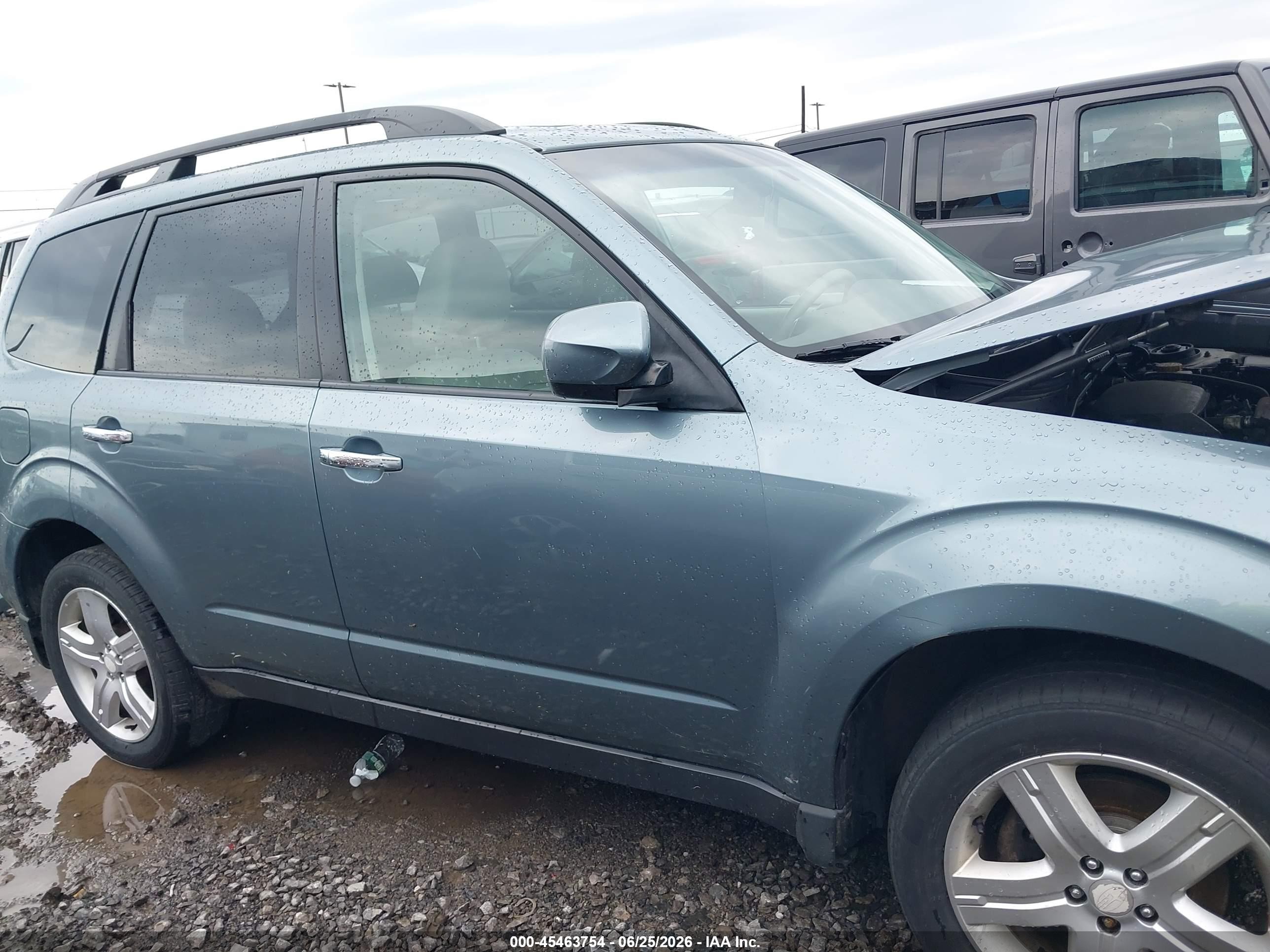 2010 Subaru Forester 2.5x Premium Light Blue vin: JF2SH6CC3AH907372