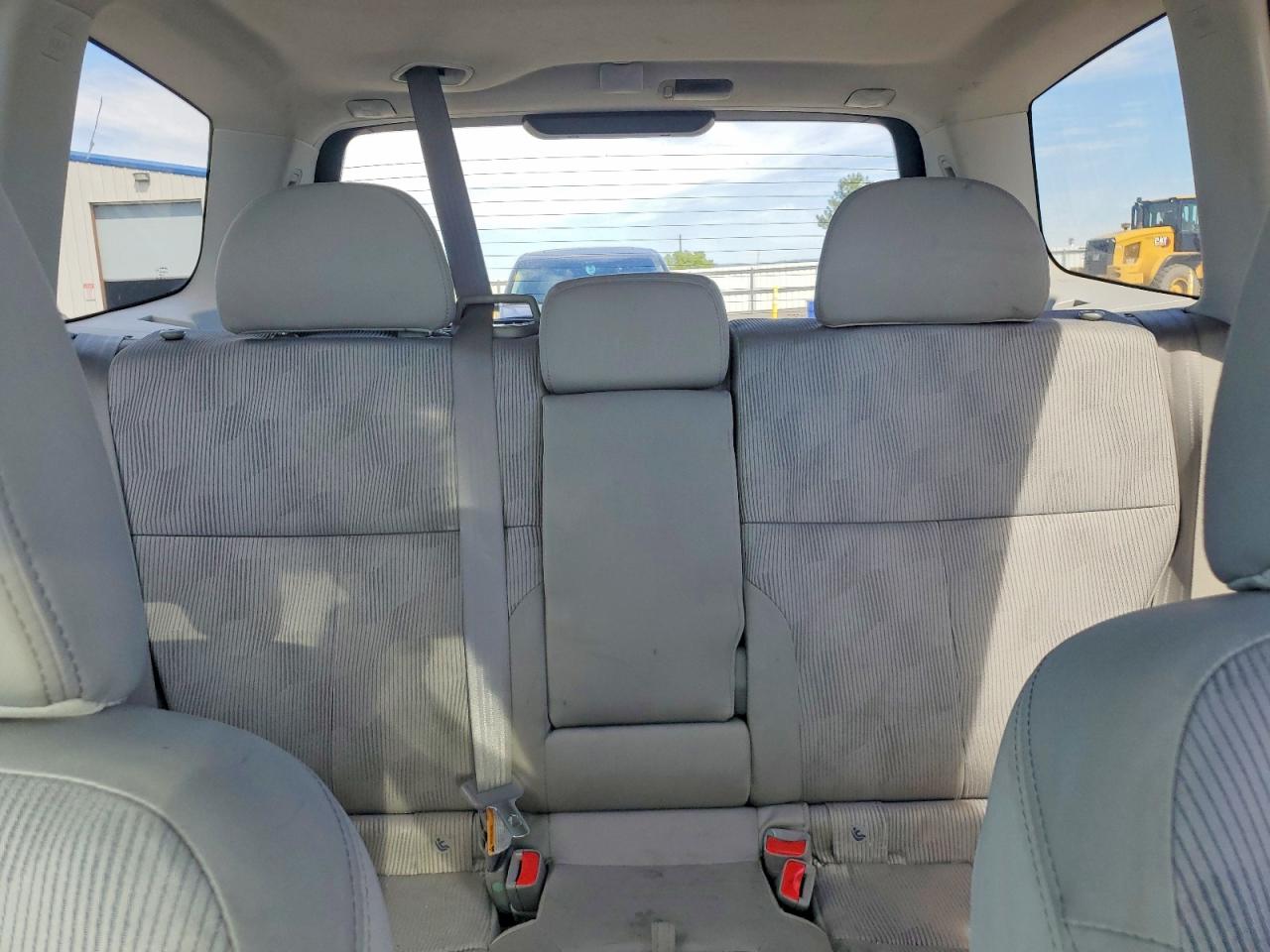 2010 Subaru Forester 2.5x Premium Silver vin: JF2SH6CC3AH908053