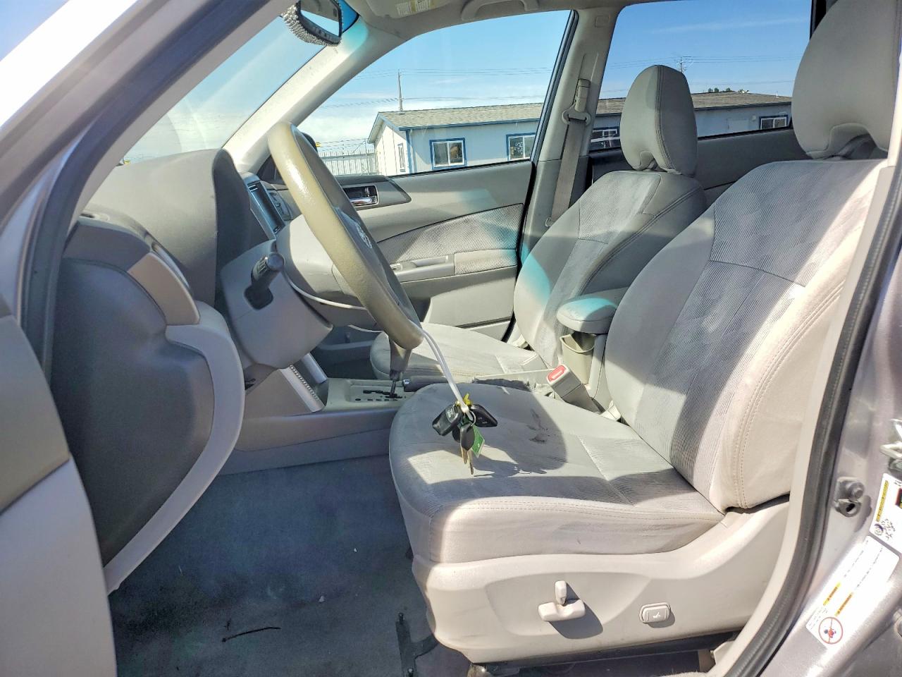 2010 Subaru Forester 2.5x Premium Silver vin: JF2SH6CC3AH908053