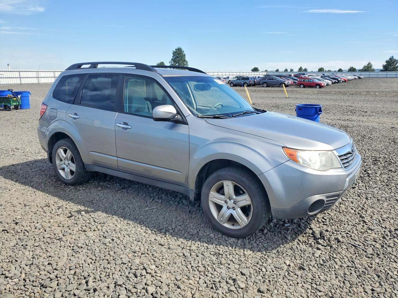 2010 Subaru Forester 2.5x Premium Silver vin: JF2SH6CC3AH908053